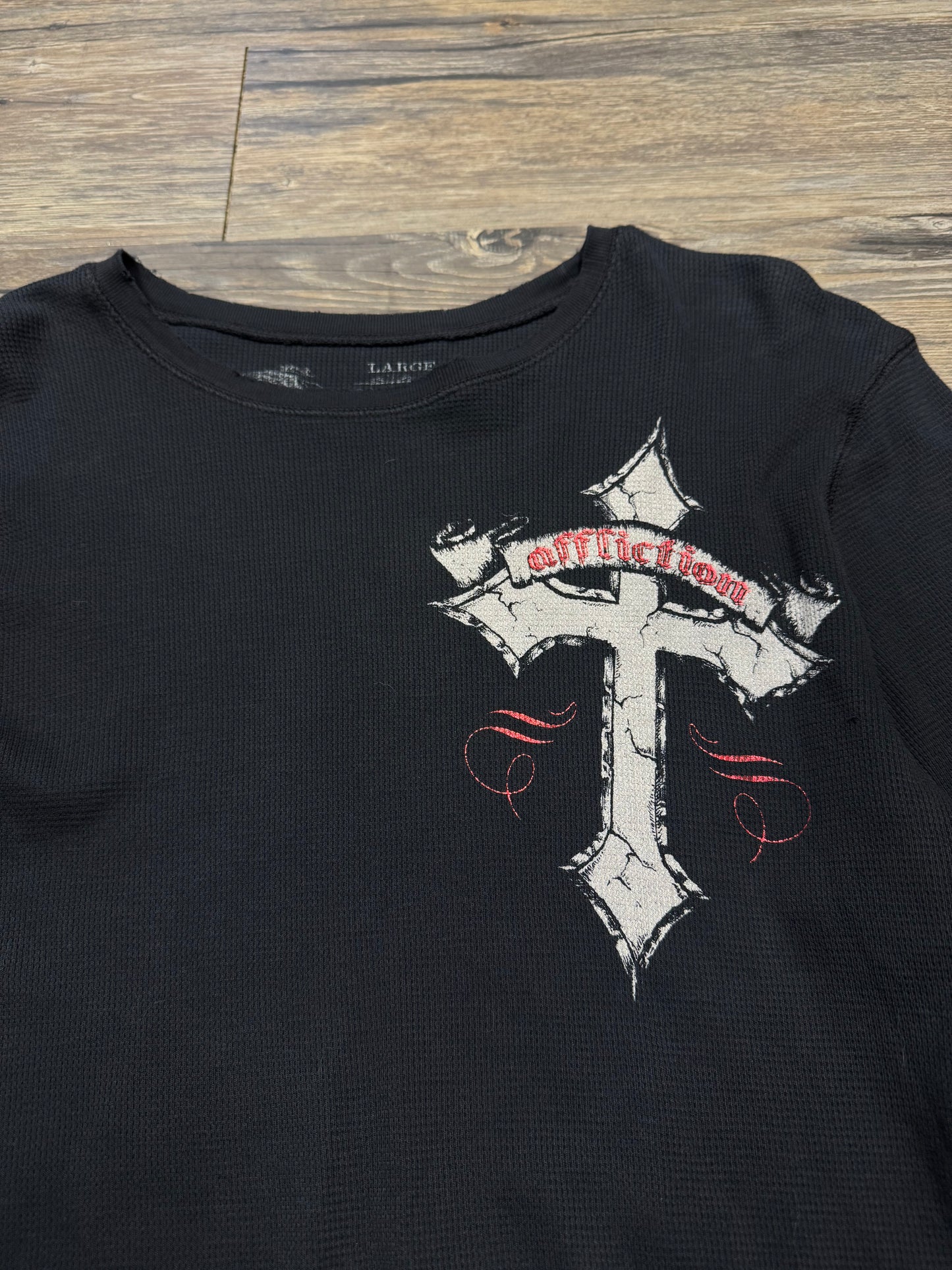 AFFLICTION CROSS SKULL WING WAFFLE LONGSLEEVE (L)