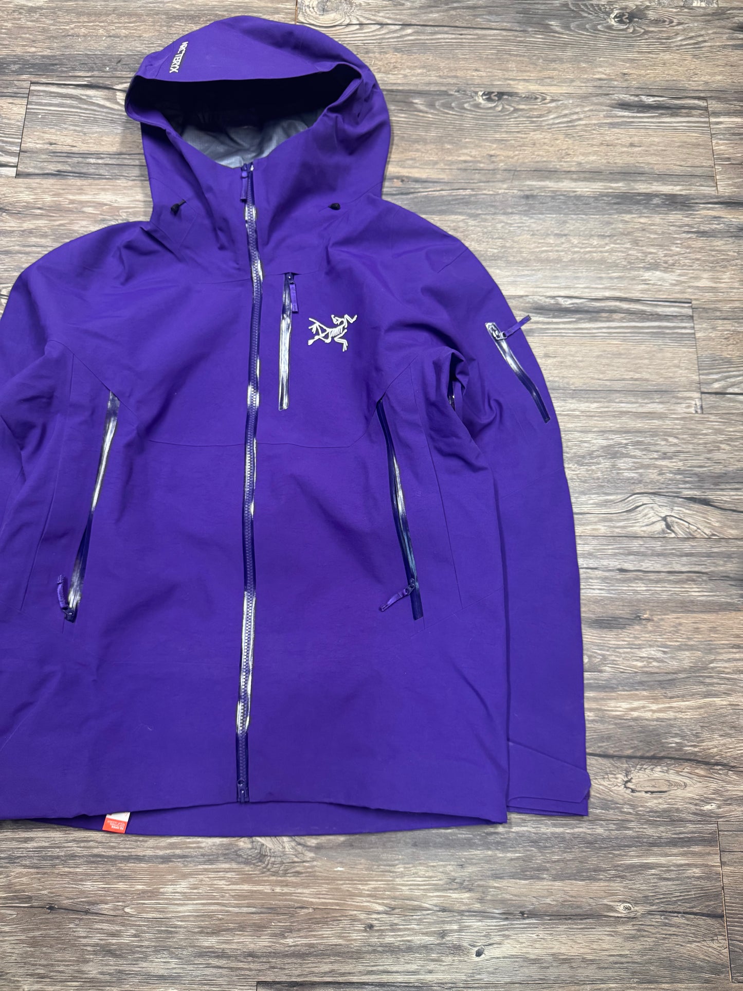 ARCTERYX ZIP-UP JACKET (SMALL)