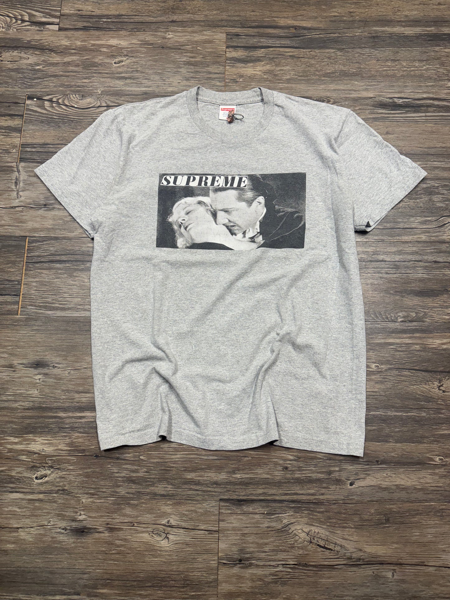 SUPREME DRACULA GRAPHIC T-SHIRT (MEDIUM)