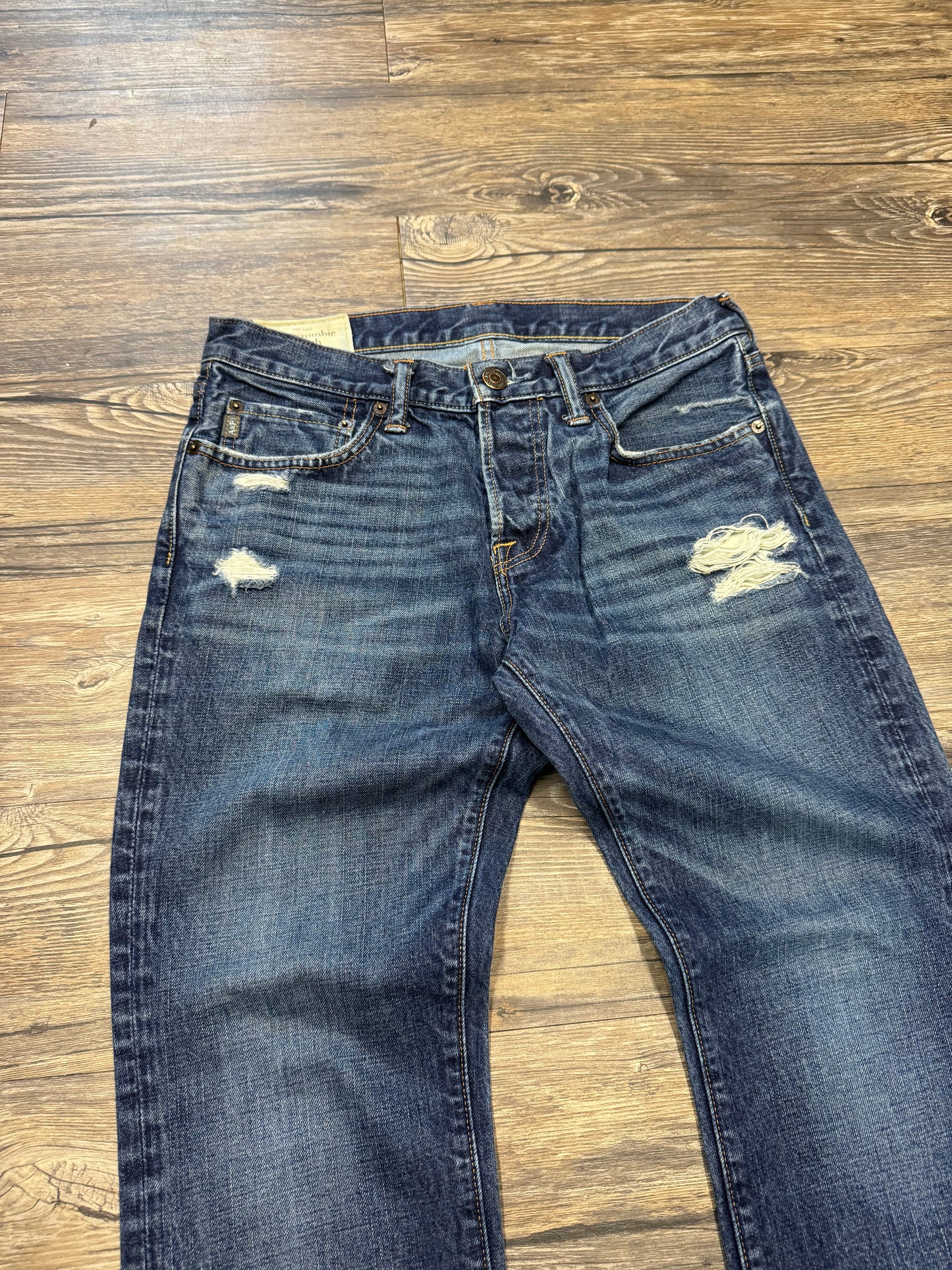ABERCROMBIE & FITCH SLIMFIT DISTRESSED DARK WASH BLUE JEANS (31x32)