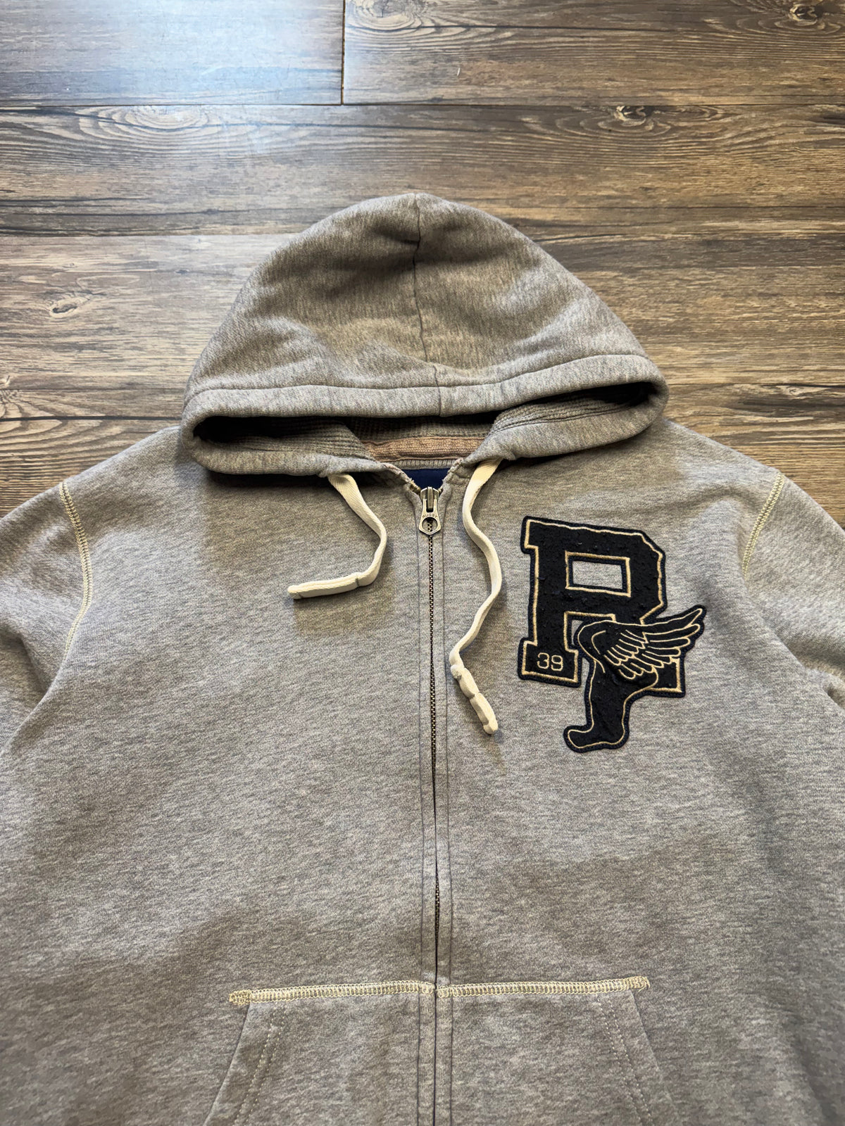 POLO RALPH LAUREN RUGBY VARSITY WING GRAPHIC HOODIE (L)