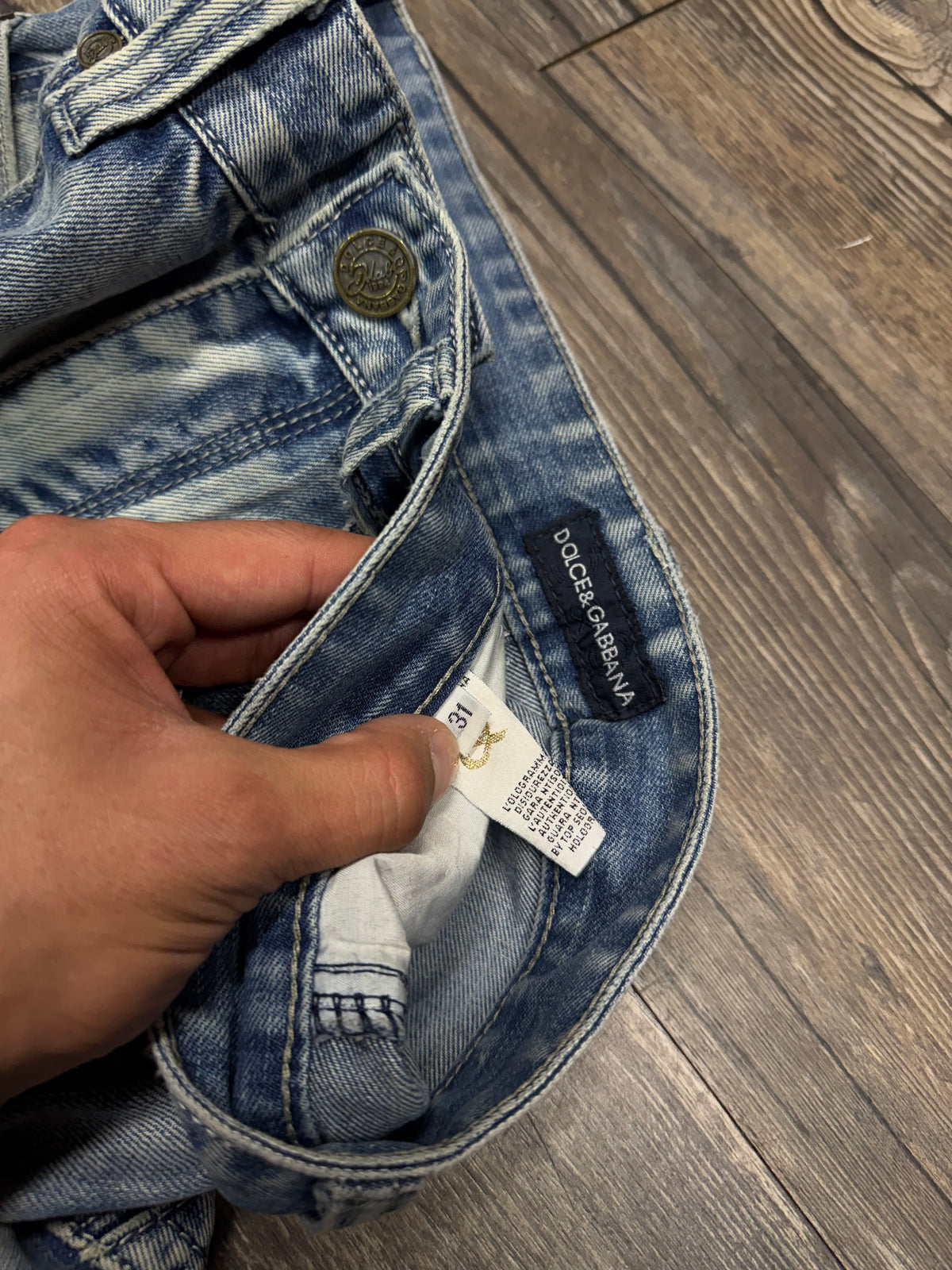 DOLCE & GABBANA 00’s LIGHTWASH SLIMFIT DENIM JEANS (31)