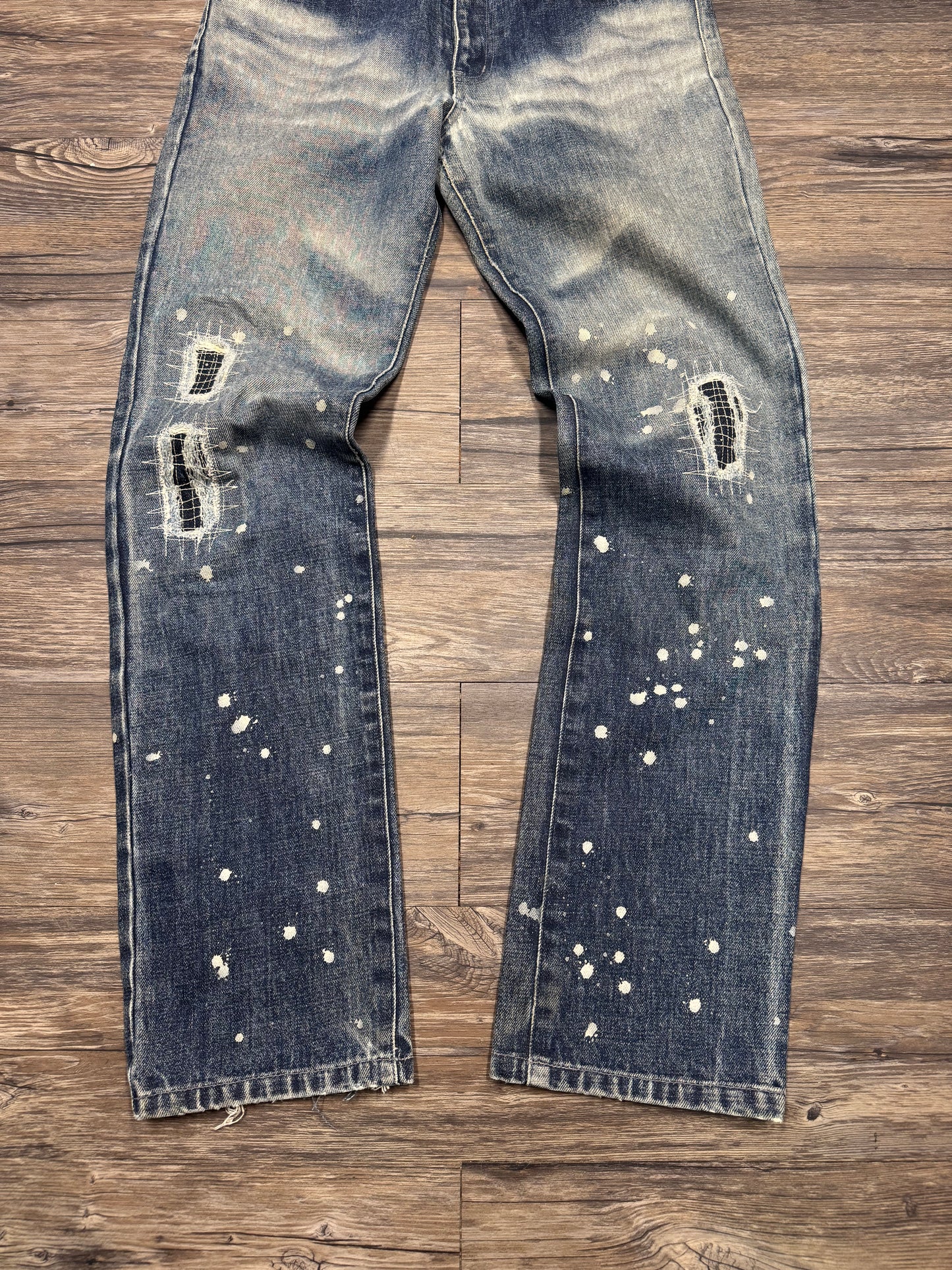 VINTAGE DISTRESSED & REPAIRED FADED DENIM (31)