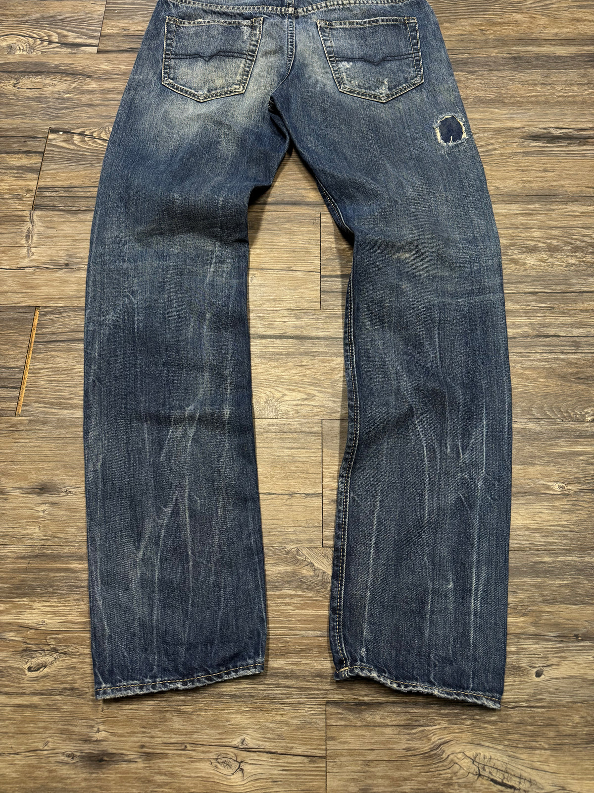 DIESEL PATCHWORK REPAIRED DARK WASH DISTRESSED JEANS (32)