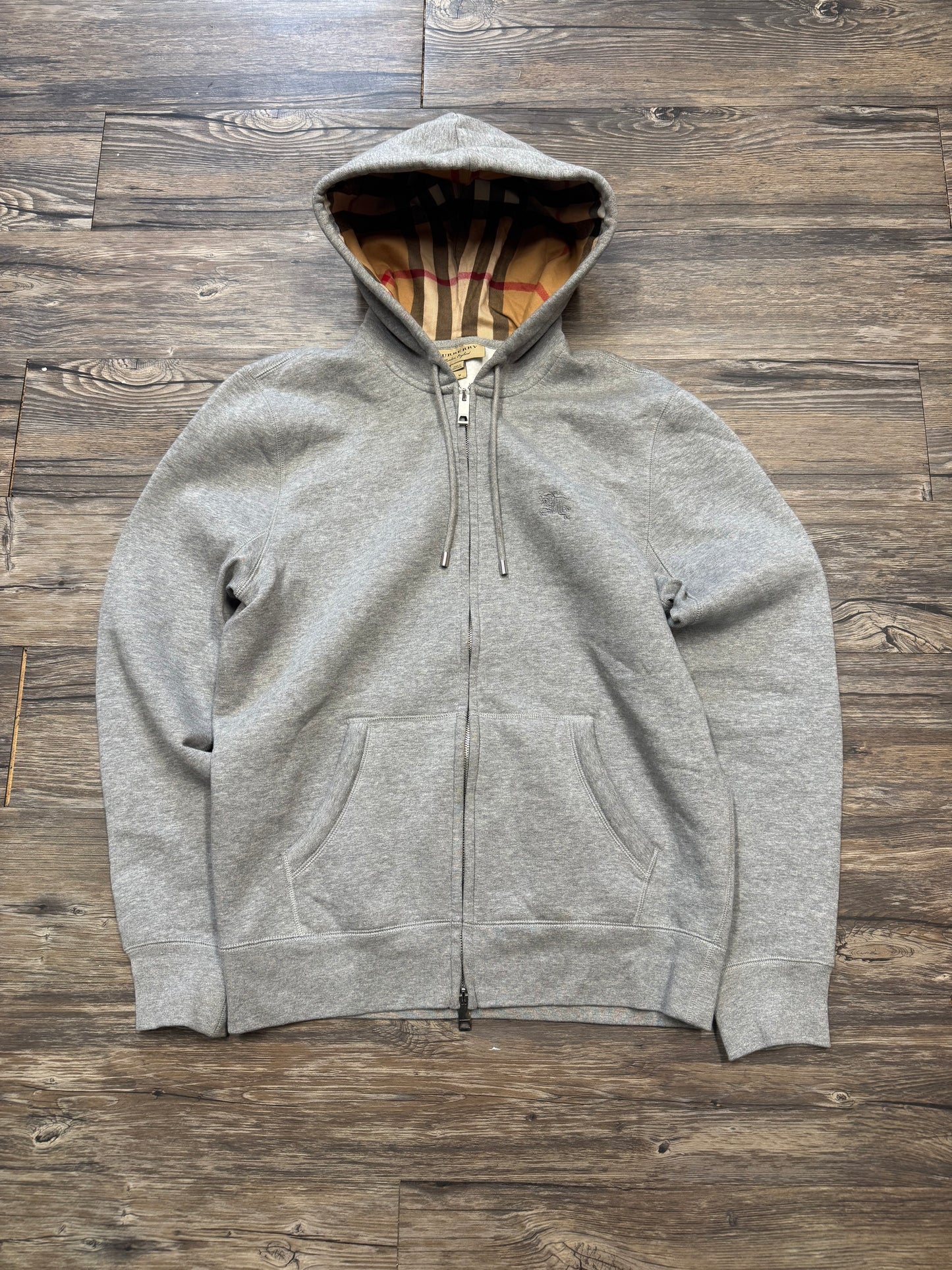 BURBERRY PLAID ZIP-UP HOODIE (M)
