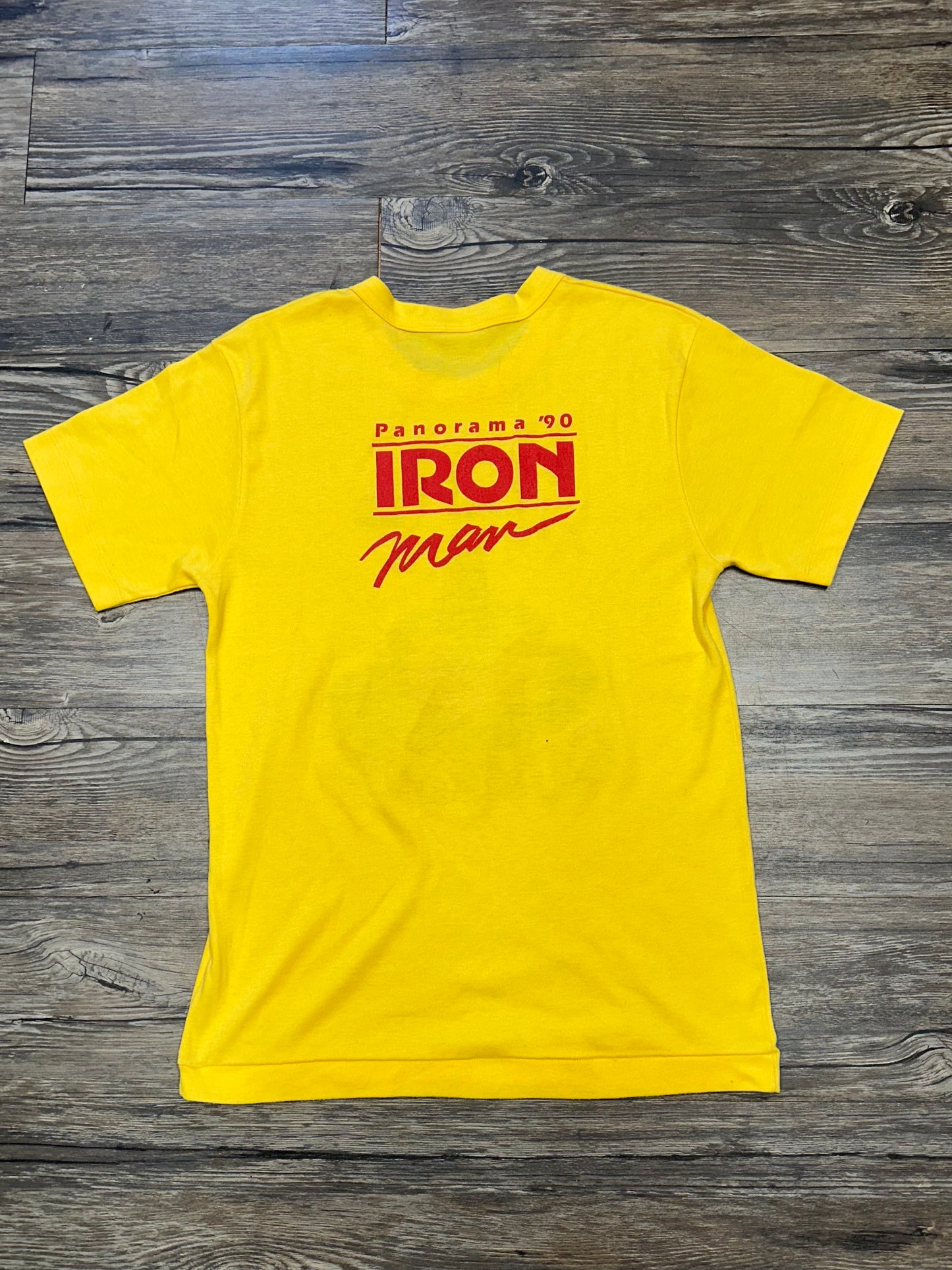90’s RENEGADES GRAPHIC T-SHIRT (MEDIUM)