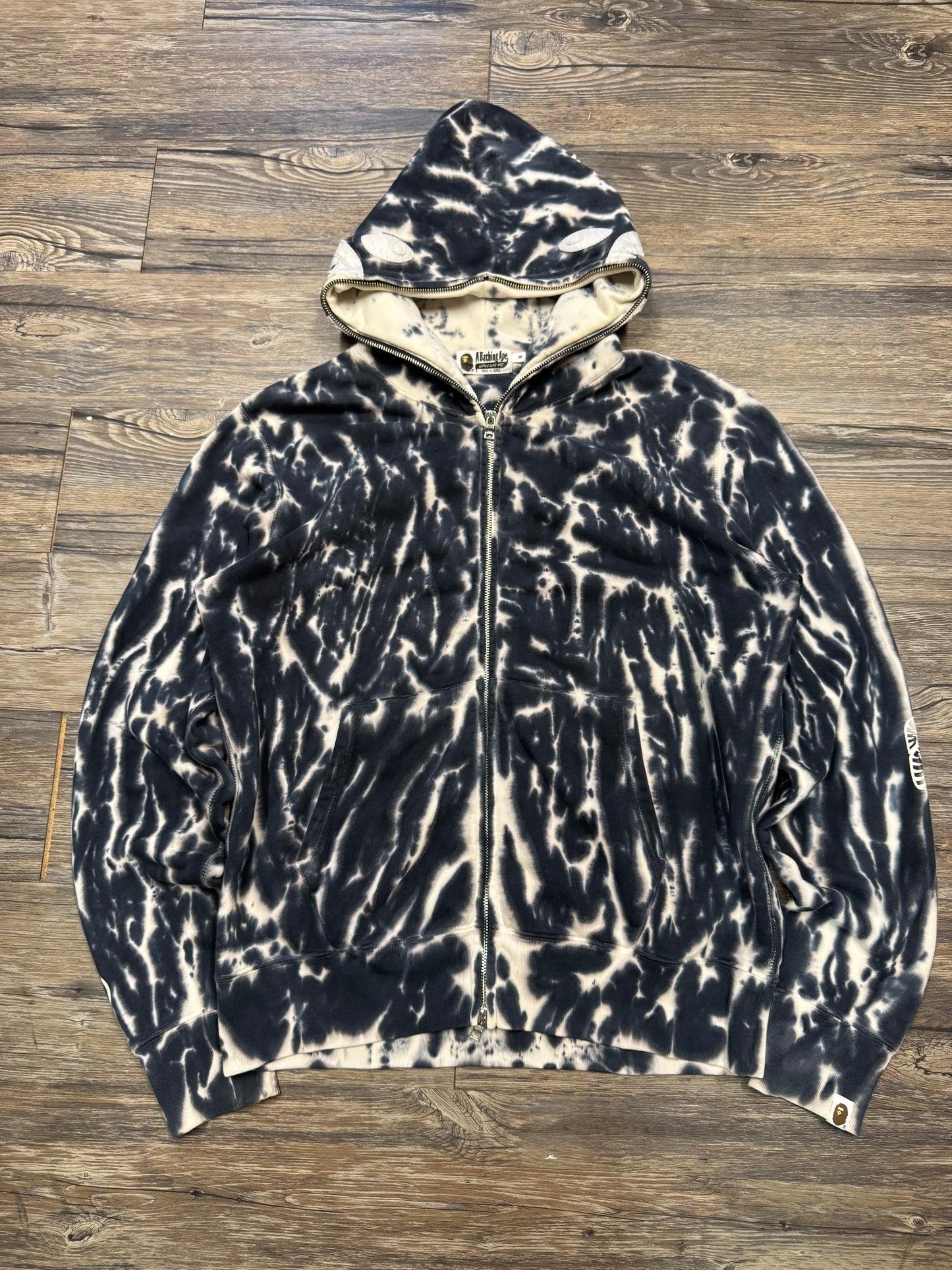 A BATHING APE TIE DYE PONR SHARK FULL ZIP HOODIE (M)