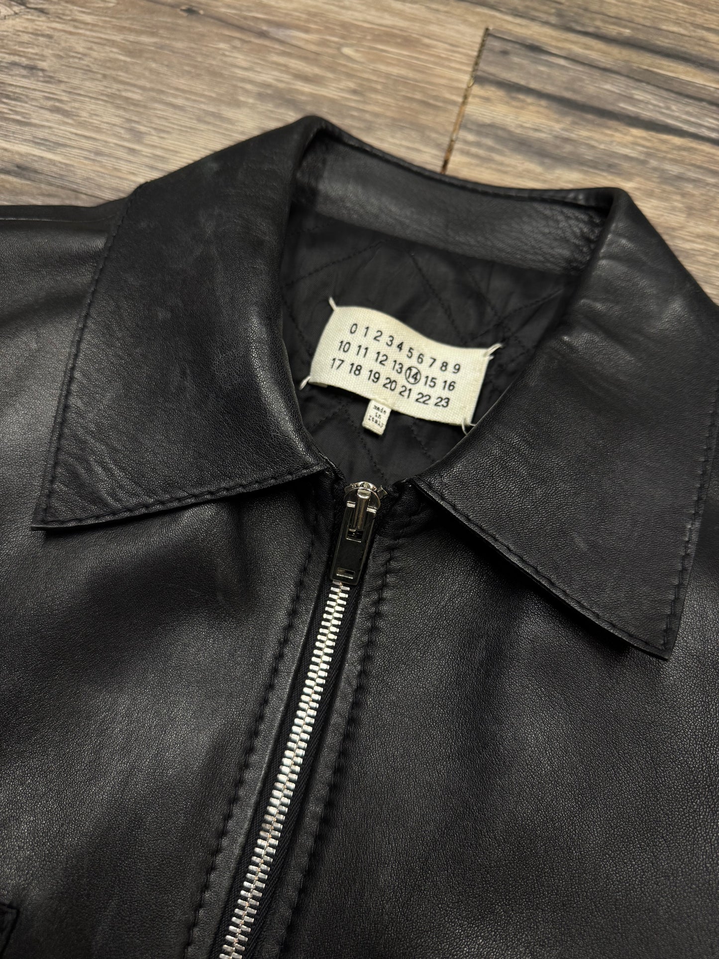 MAISON MARGIELA CALFSKIN LEATHER ZIPUP JACKET (M)