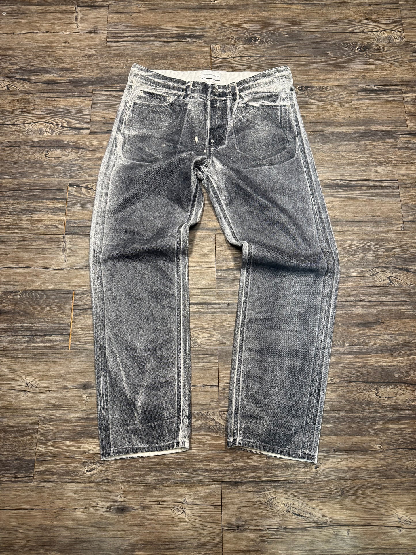 CALVIN KLEIN PAINTED STRAIGHT CUT DENIM (34)