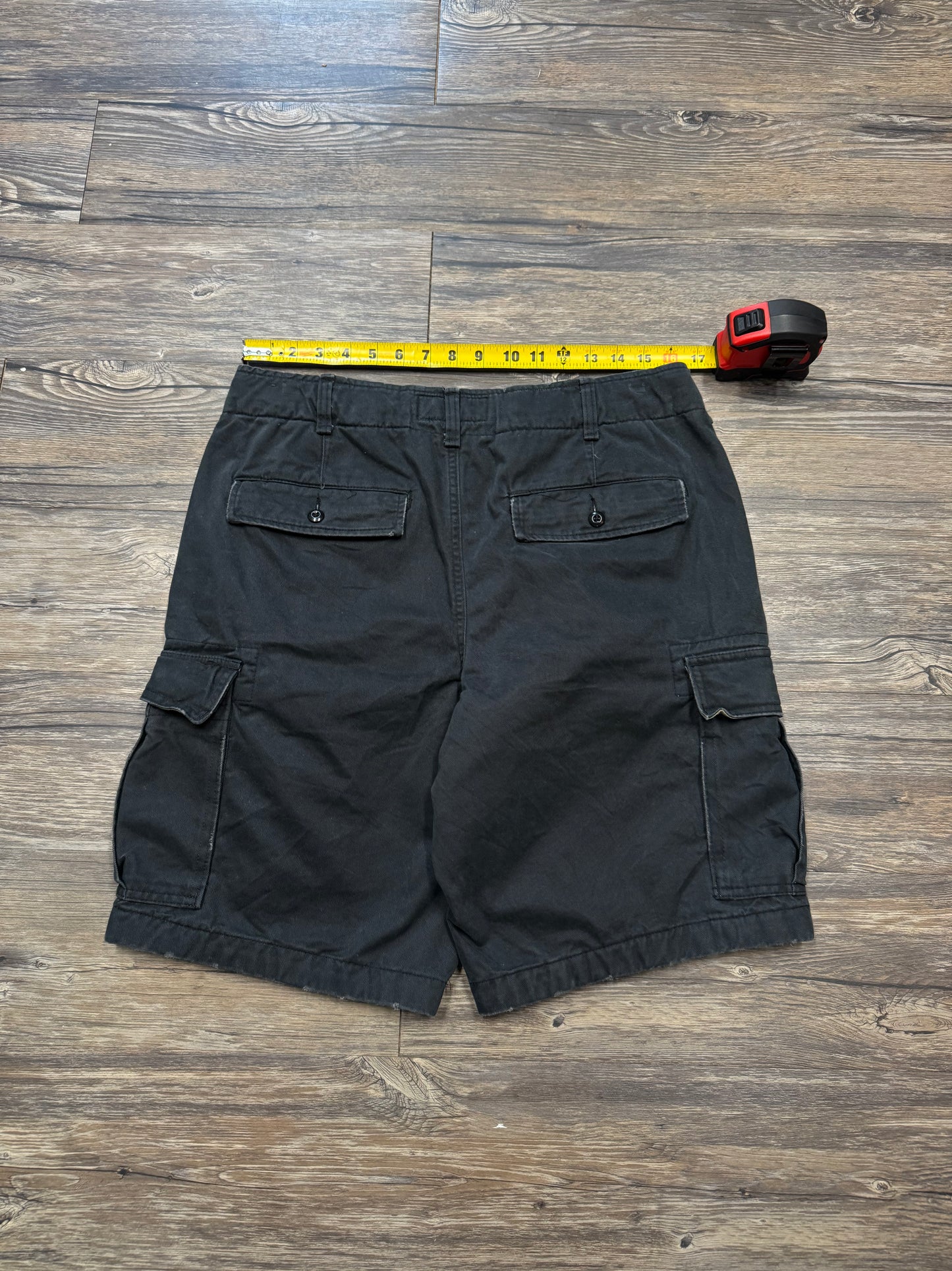 ABERCROMBIE & FITCH VINTAGE 2000S CARGO SHORTS (32)