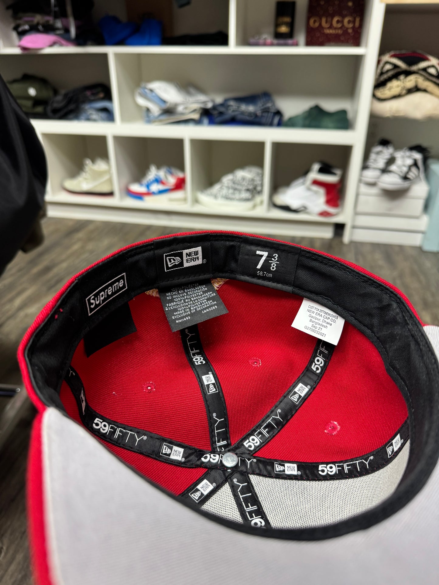 SUPREME UNDISPUTED BOX LOGO NEW ERA FITTED HAT (7 3/8)