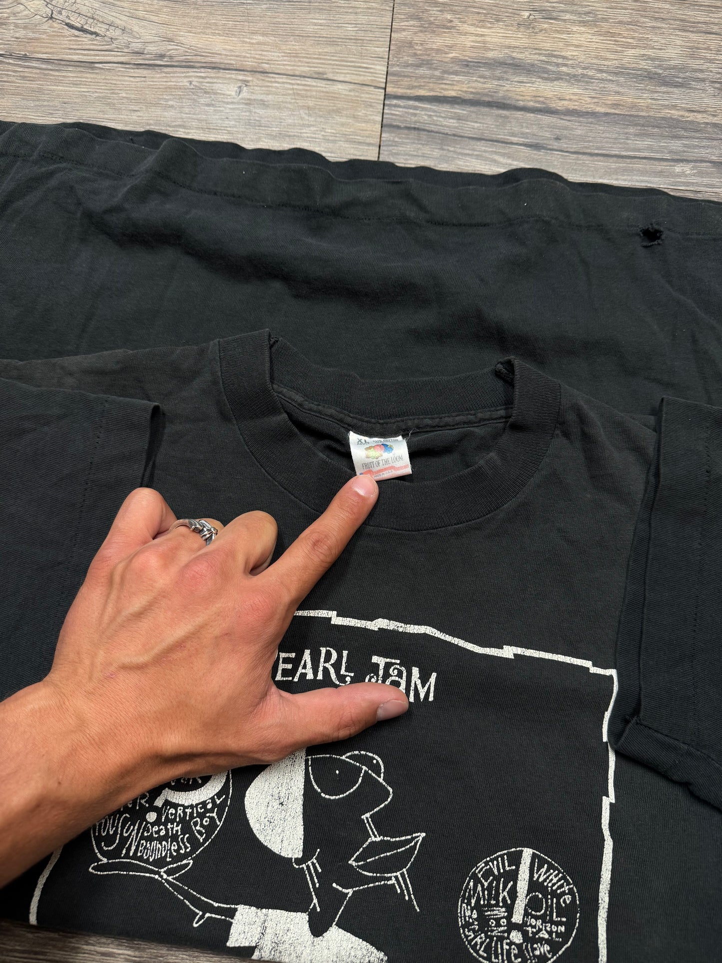 PEARL JAM 1993 BOUNDLESS AMES FADED T-SHIRT (XL)
