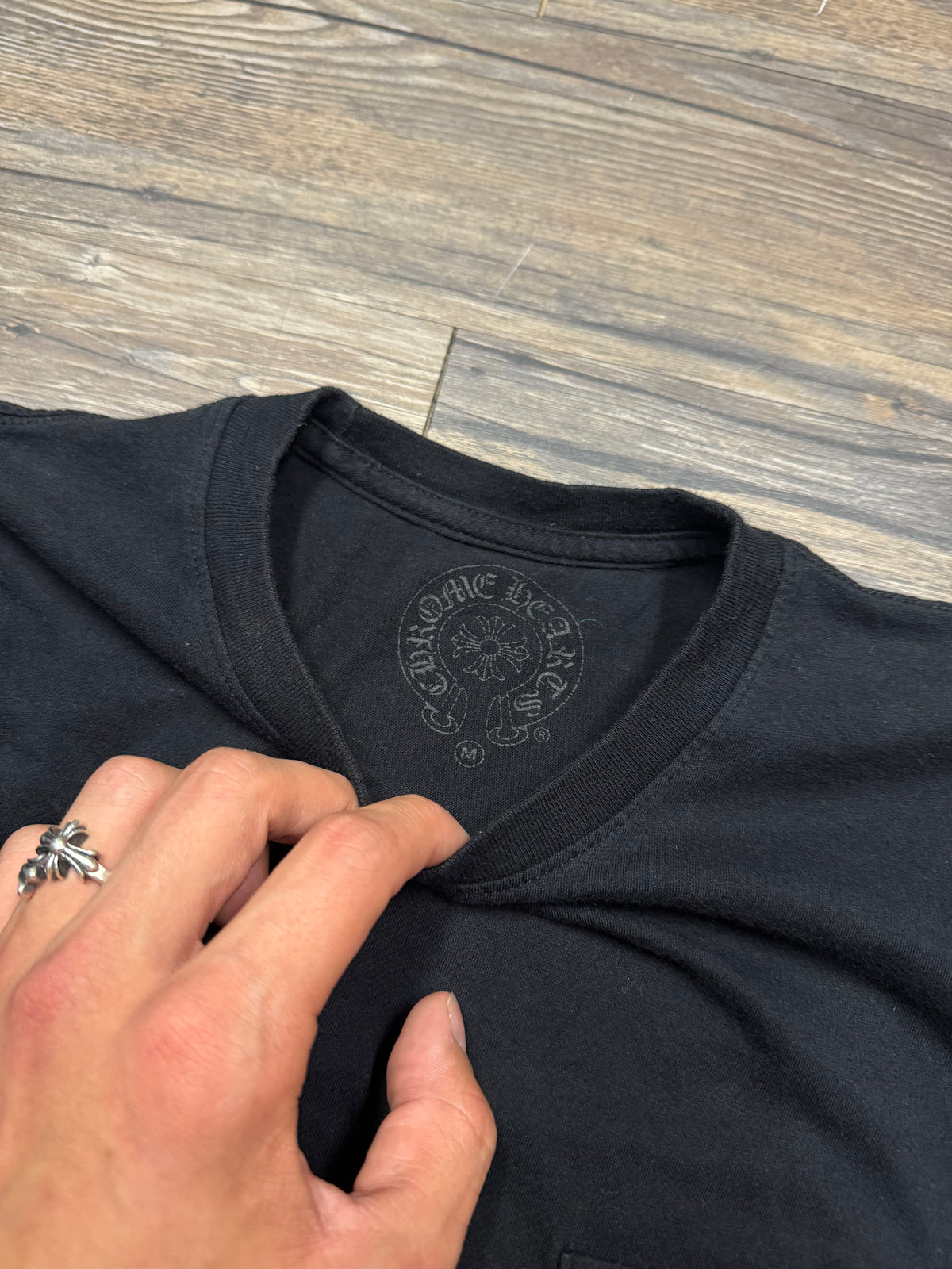 CHROME HEARTS BLACK/RED CEMETARY T-SHIRT (M)
