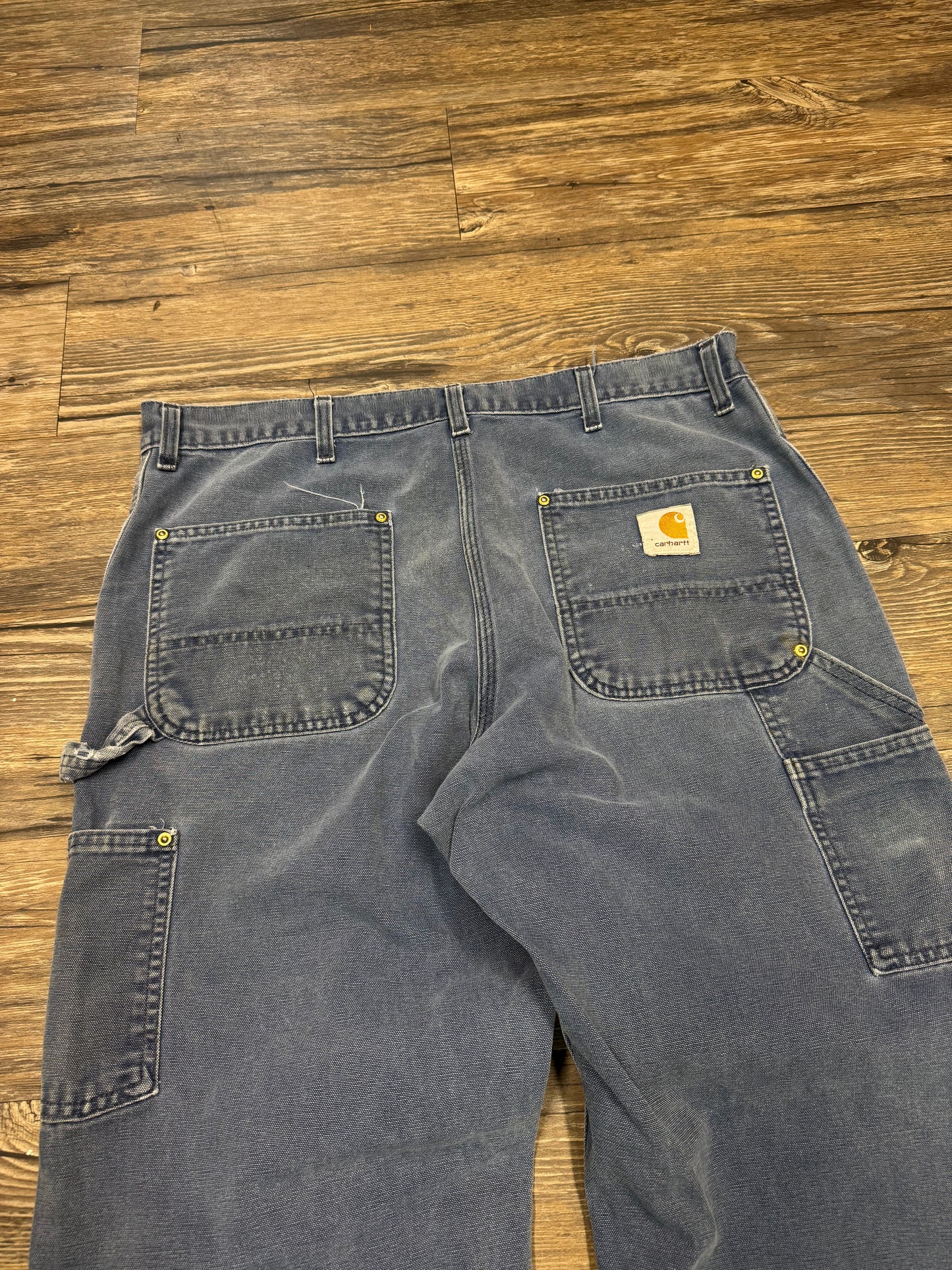 CARHARTT FADED BLUE VINTAGE CARPENTER JEANS (33)
