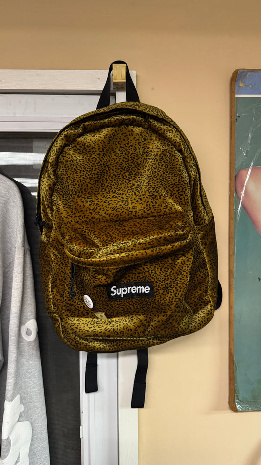 SUPREME LEOPARD PRINT BACKPACK (OS)