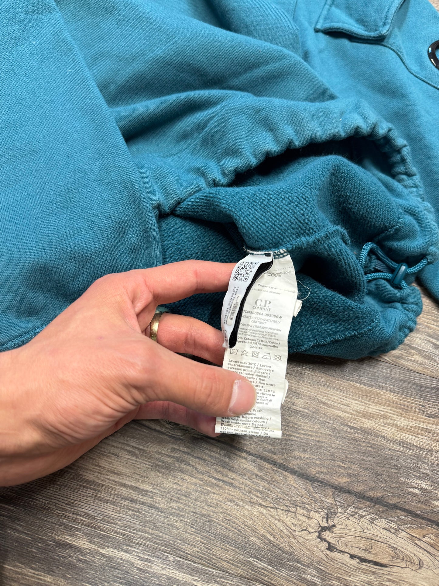C.P. COMPANY UTILITY QUARTER BUTTON UP SWEATER (M)