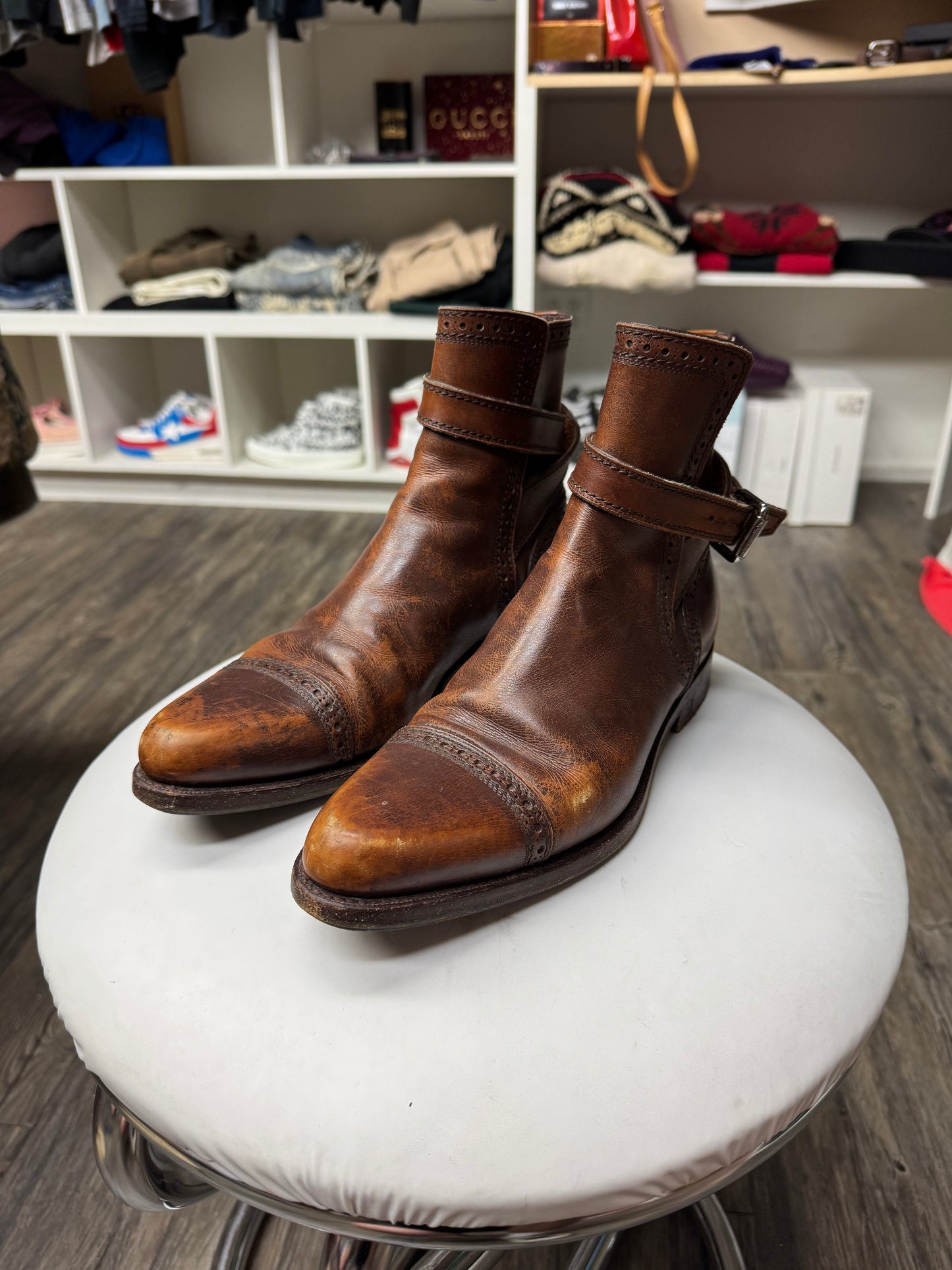 LOUIS VUITTON FADED BROWN LEATHER CHELSEA BOOTS (8.5)