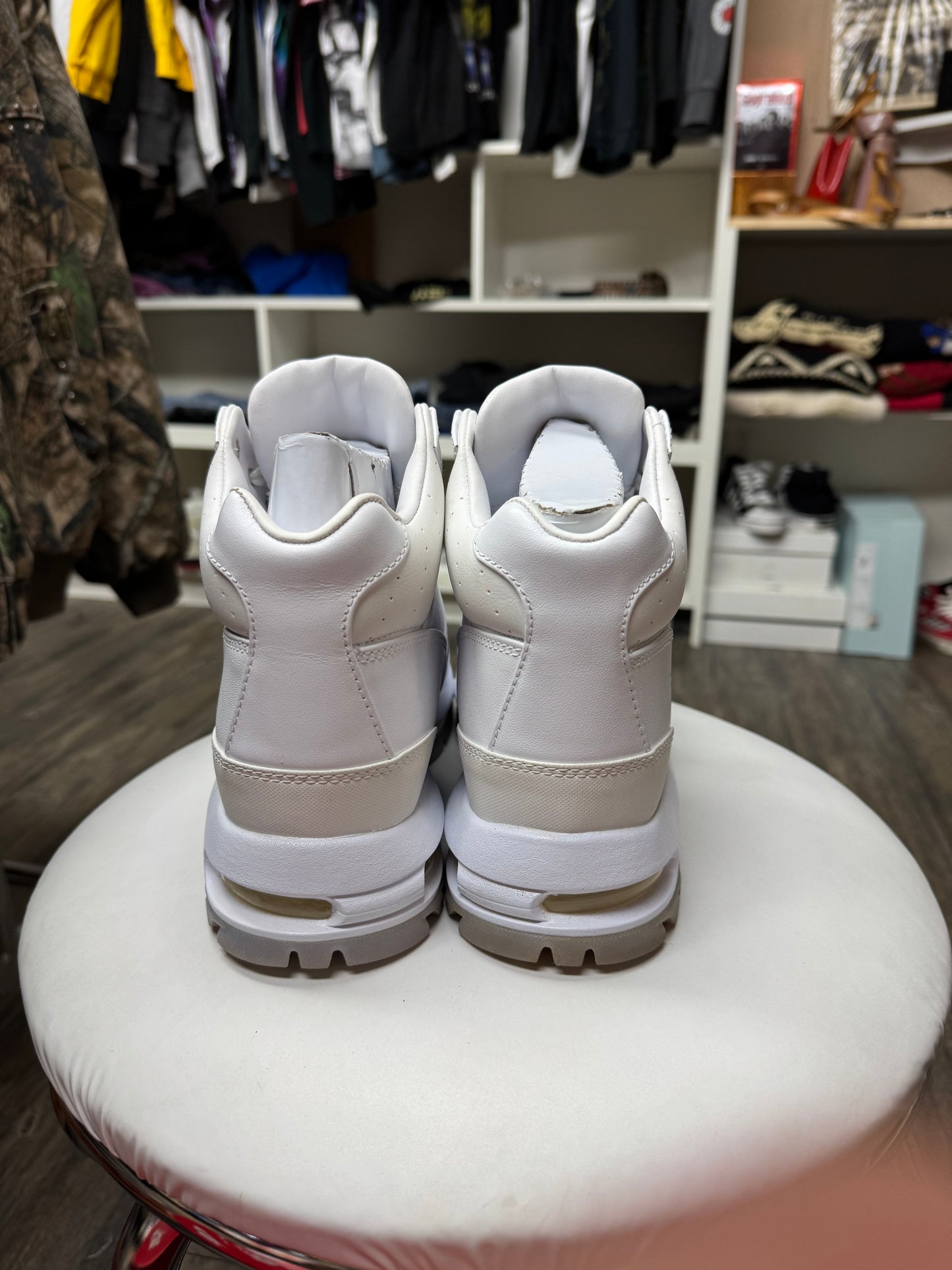 NIKE ACG GOADOME WHITES (9.5)