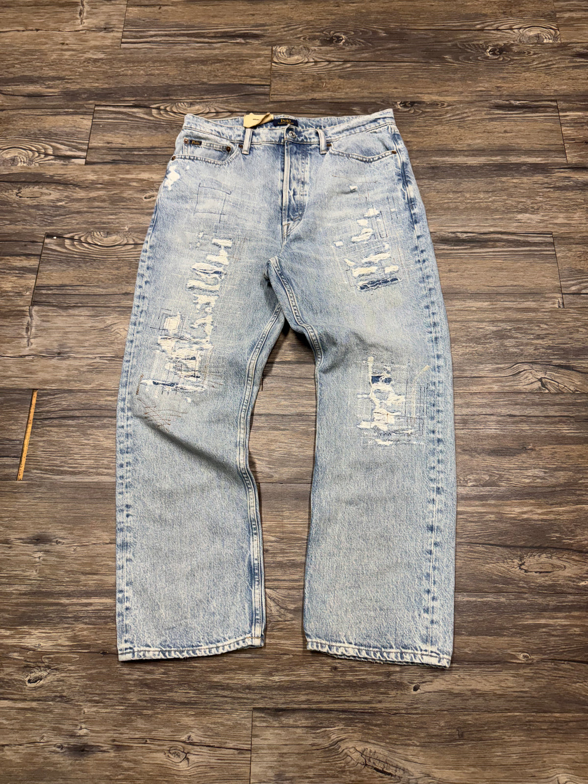 POLO RALPH LAUREN LIGHT WASH BORO DISTRESSED JEANS (29)