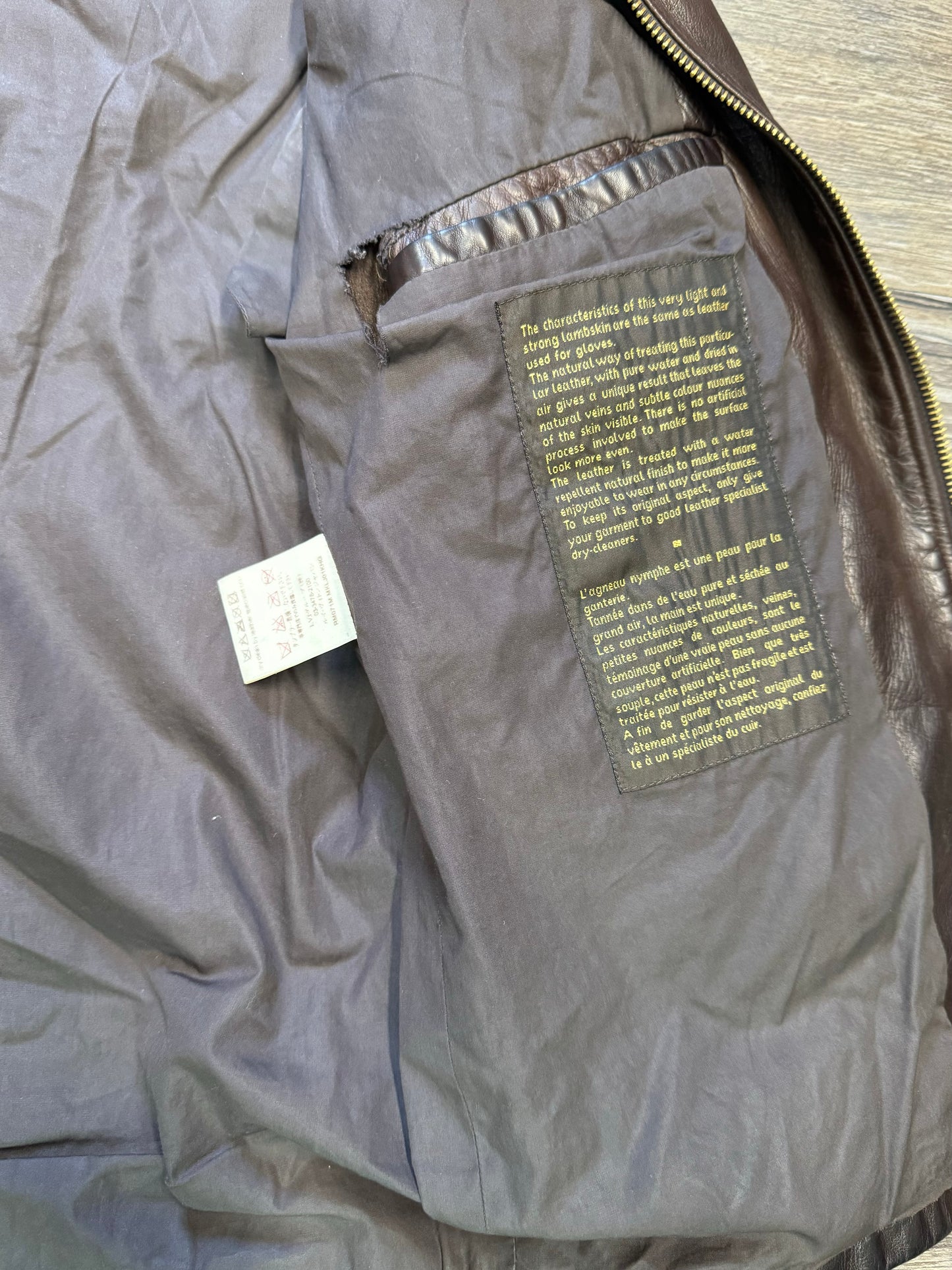 LOUIS VUITTON FITTED LEATHER JACKET (48 M)