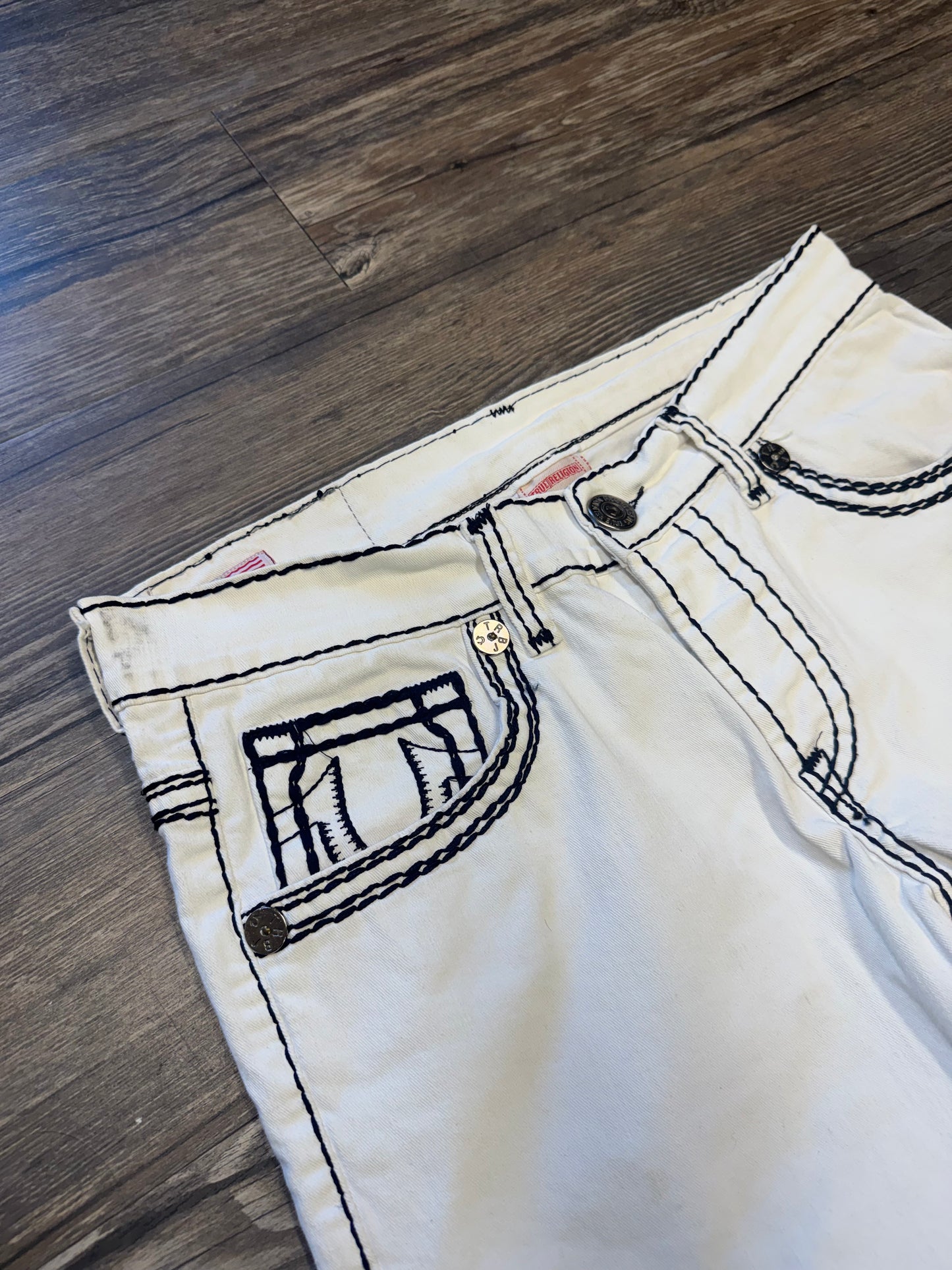 TRUE RELIGION ROCK REVIVAL JEANS (32)