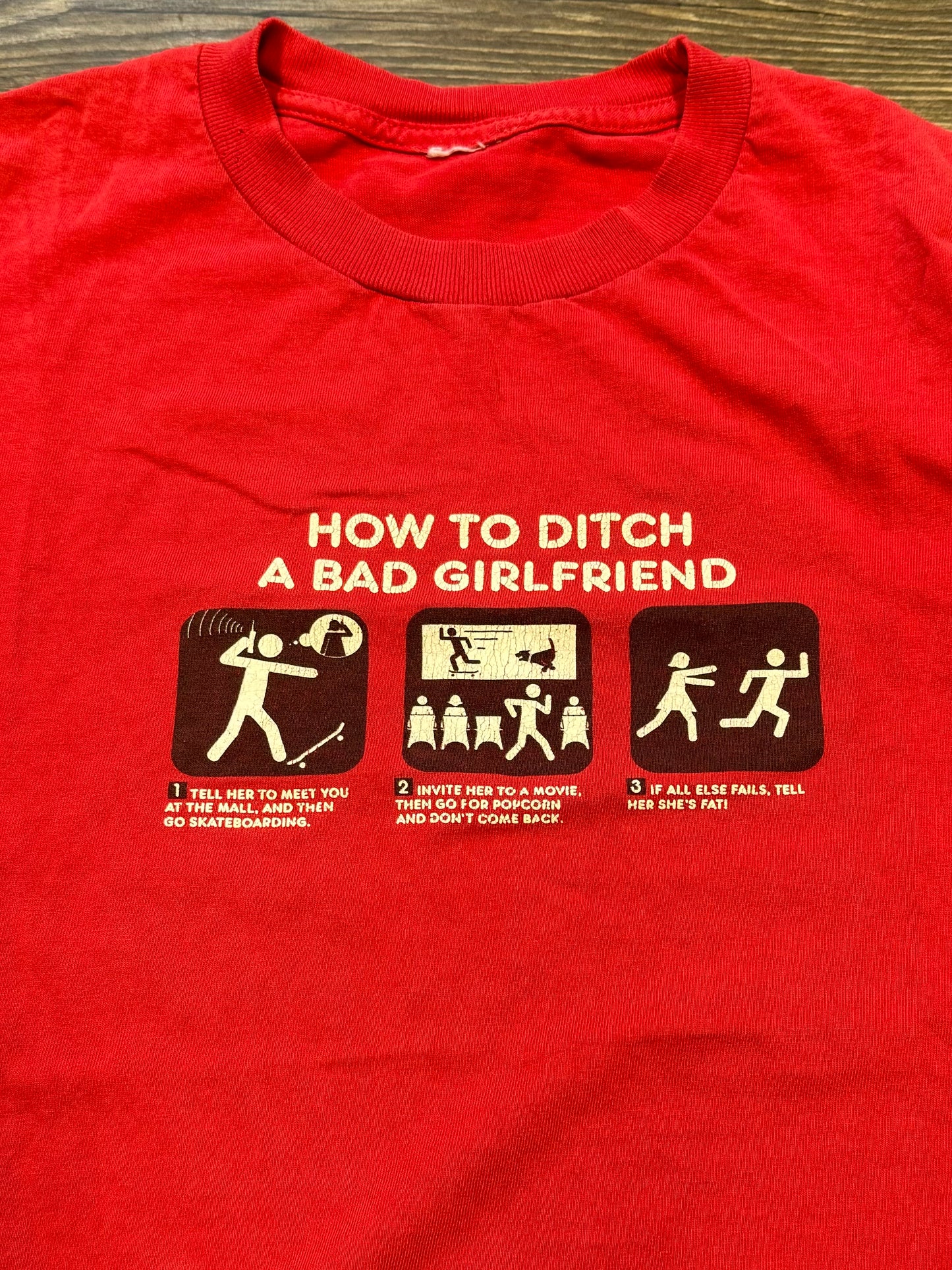 ‘HOW TO DITCH A BAD GF’ TEE (L)