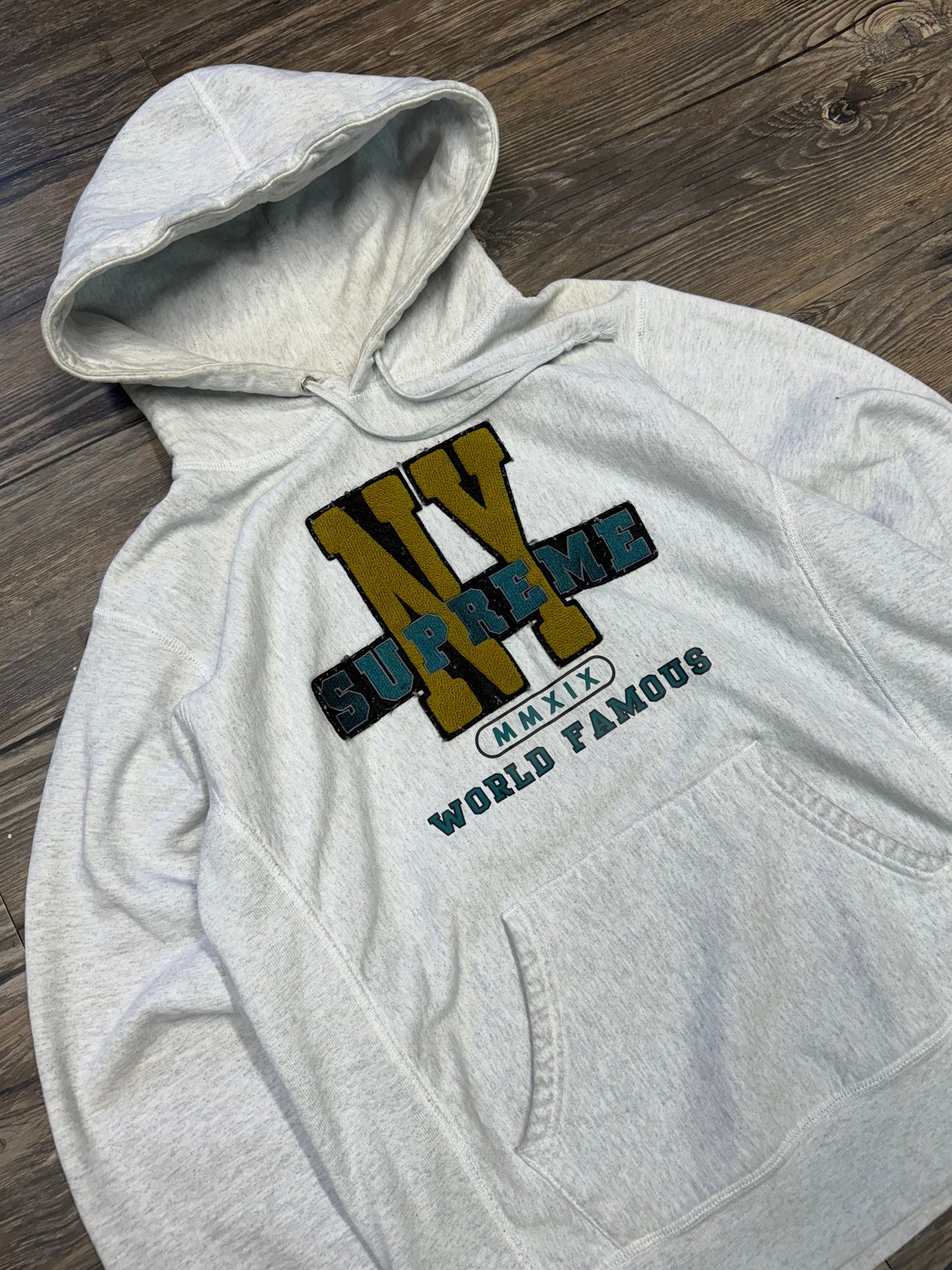 SUPREME NY HOODIE (MEDIUM)