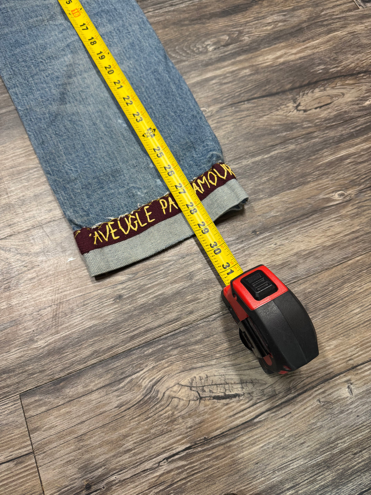 GUCCI BOOTCUT DISTRESSED FOLDED DENIM JEANS (30)