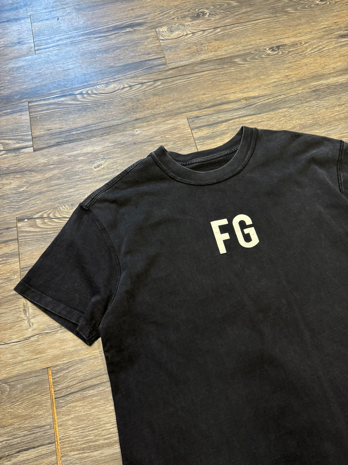 FEAR OF GOD "FG" COTTON T-SHIRT (L)