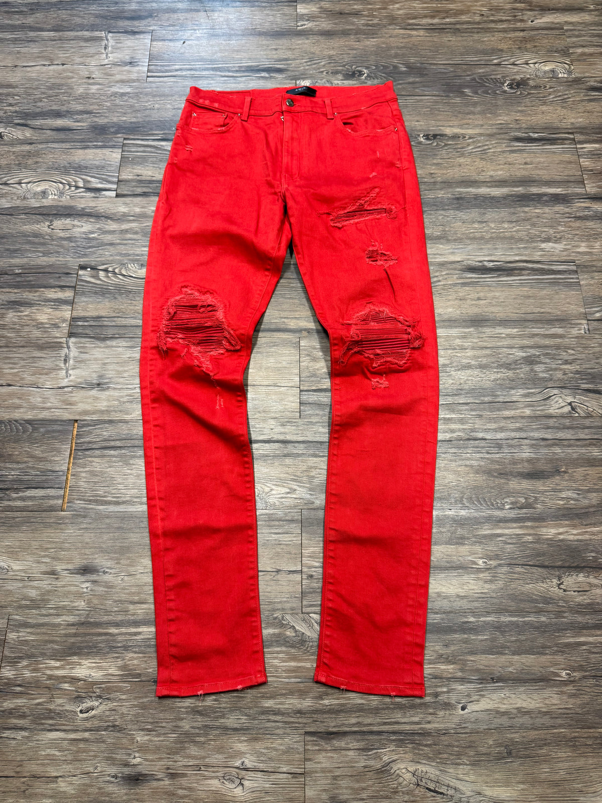 AMIRI MX1 RED DISTRESSED JEANS (34)