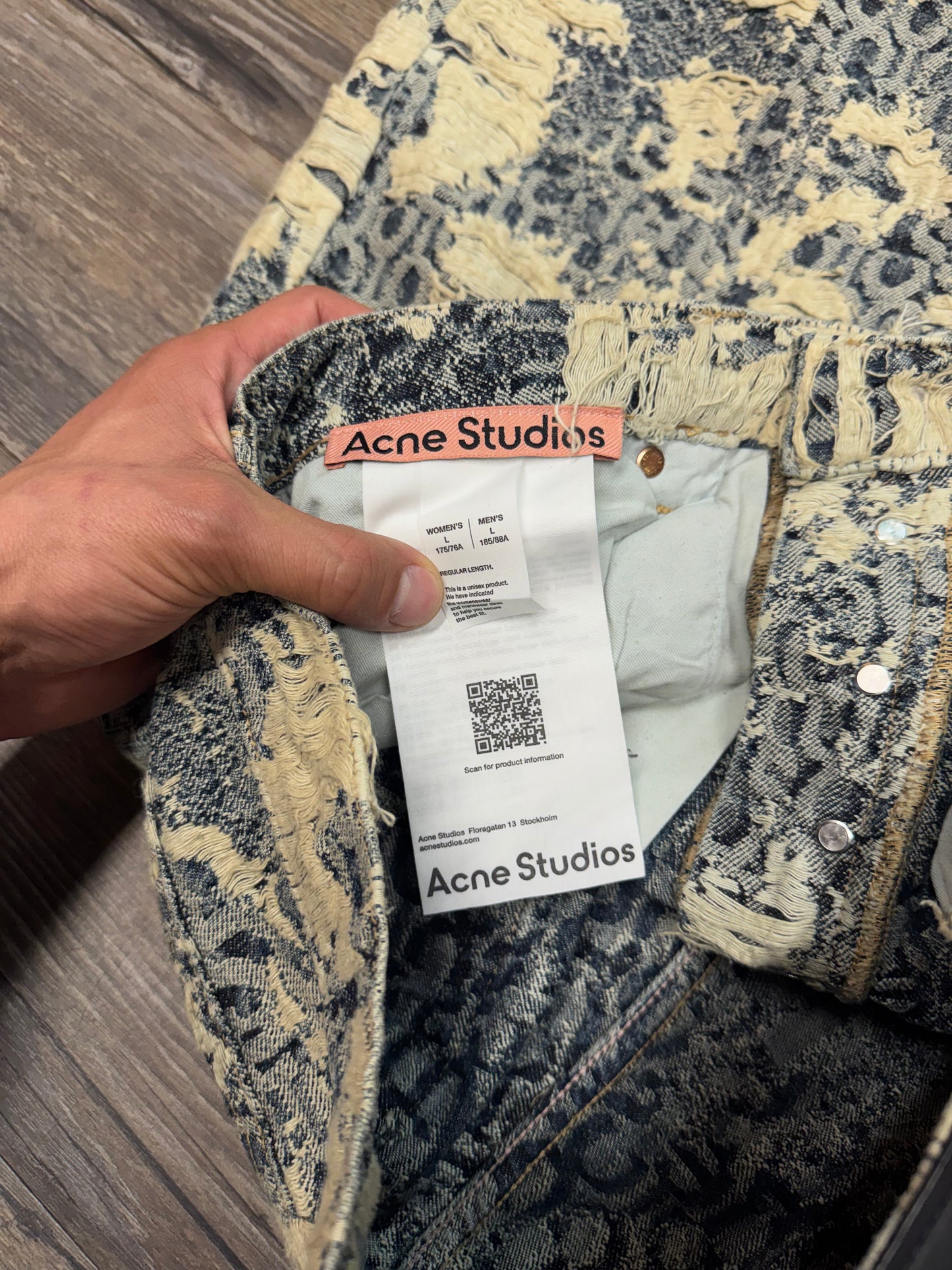 ACNE STUDIOS AOP DISTRESSED JEANS (33)
