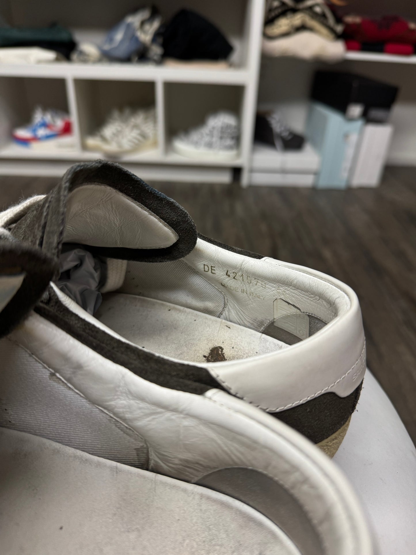 SAINT LAURENT SUEDE SOHO SL06 LO-TOP SNEAKER (44)