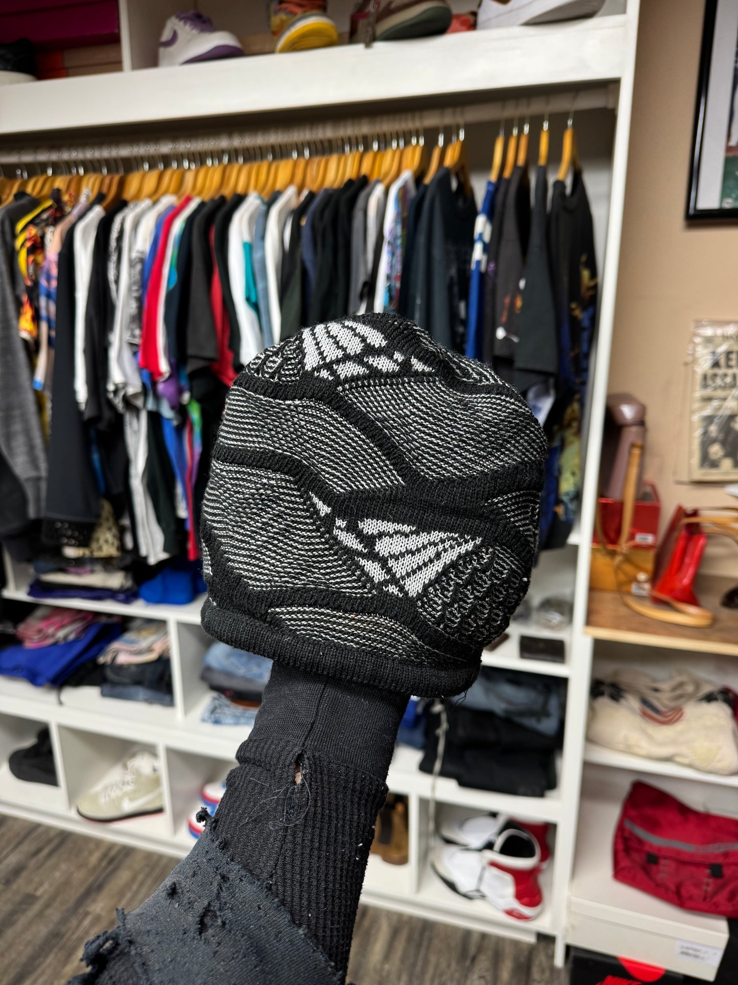 COOGI STYLE REVERSIBLE BEANIE (OS)
