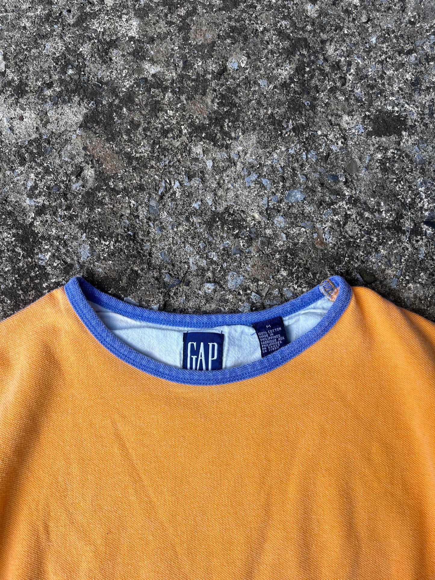 2000’S GAP BLANK T-SHIRT (MEDIUM)