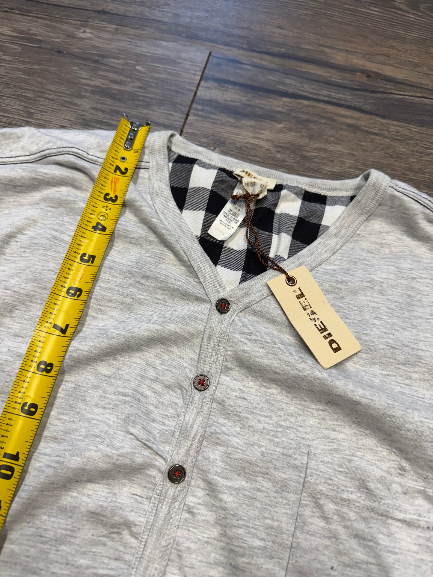 DIESEL SLUB COTTON PLAID HENLEY LONGSLEEVE (M)