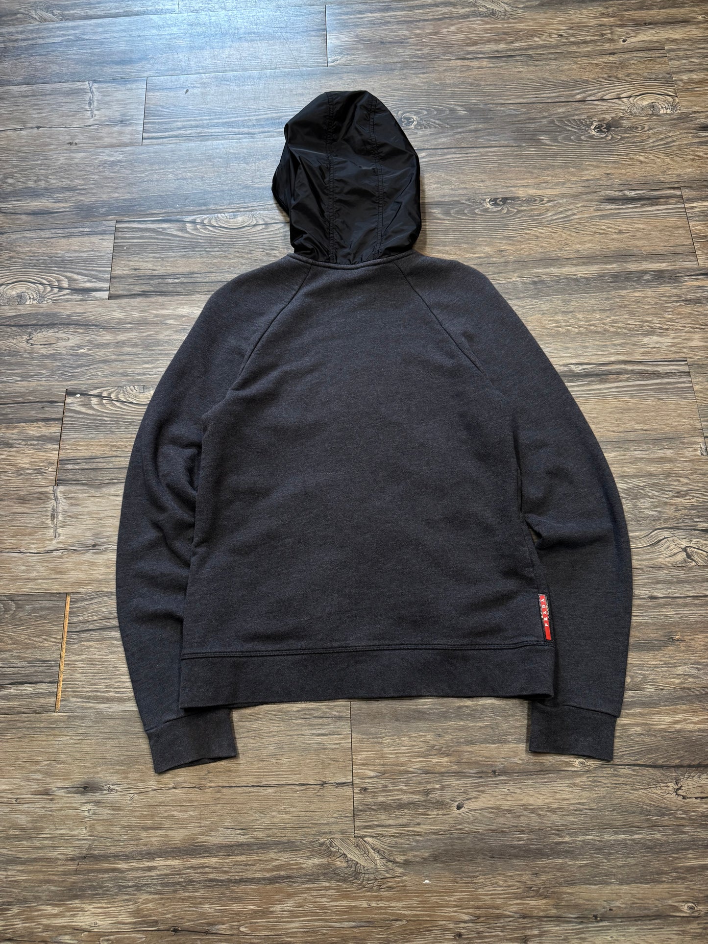PRADA SLIM FIT RED TAB LIGHTWEIGHT HYBRID NYLON HOODED SWEATSHIRT (M)