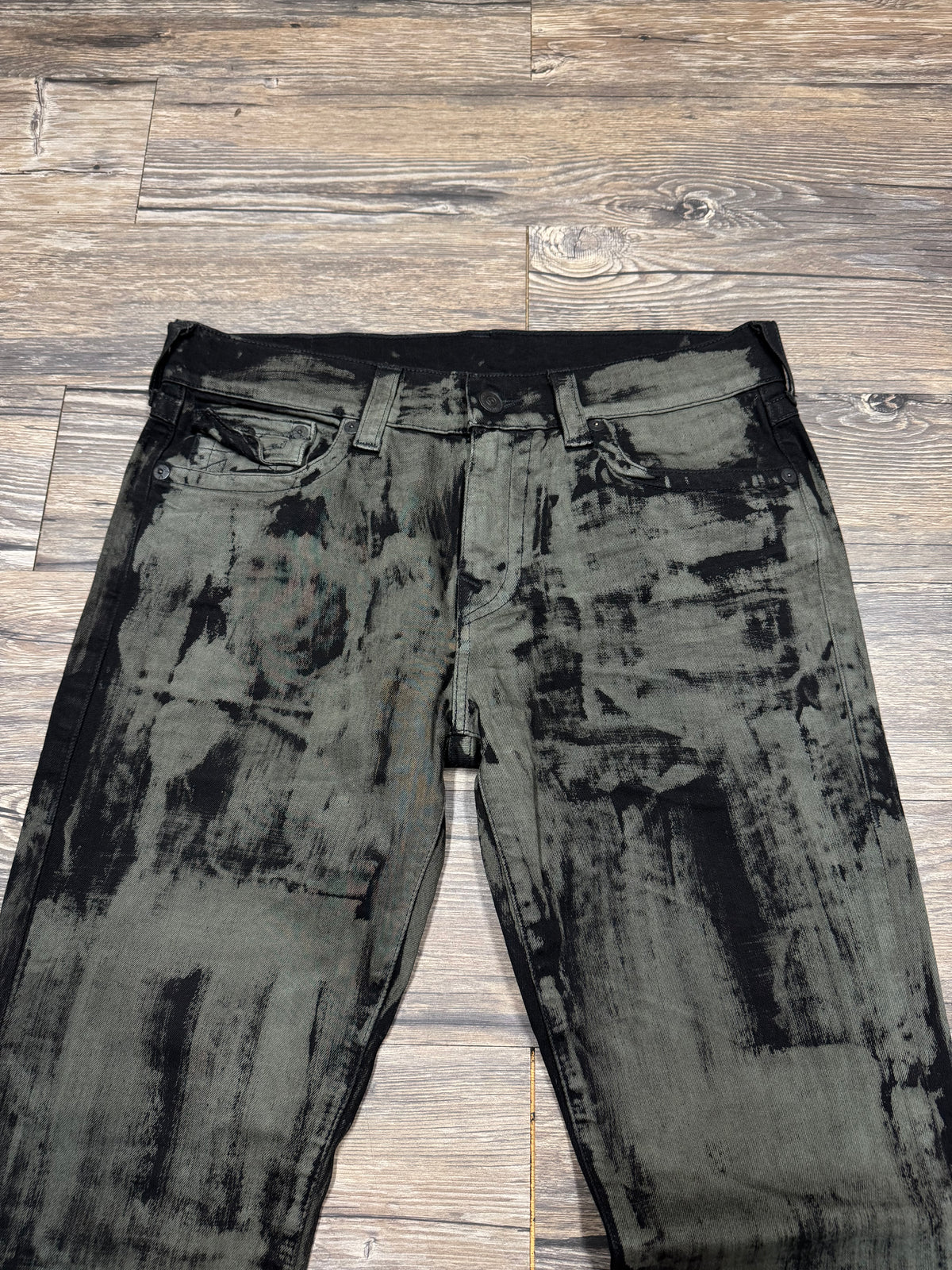 TRUE RELIGION RICKY RELAXED STRAIGHT PAINTED CUSTOM JEANS (33)
