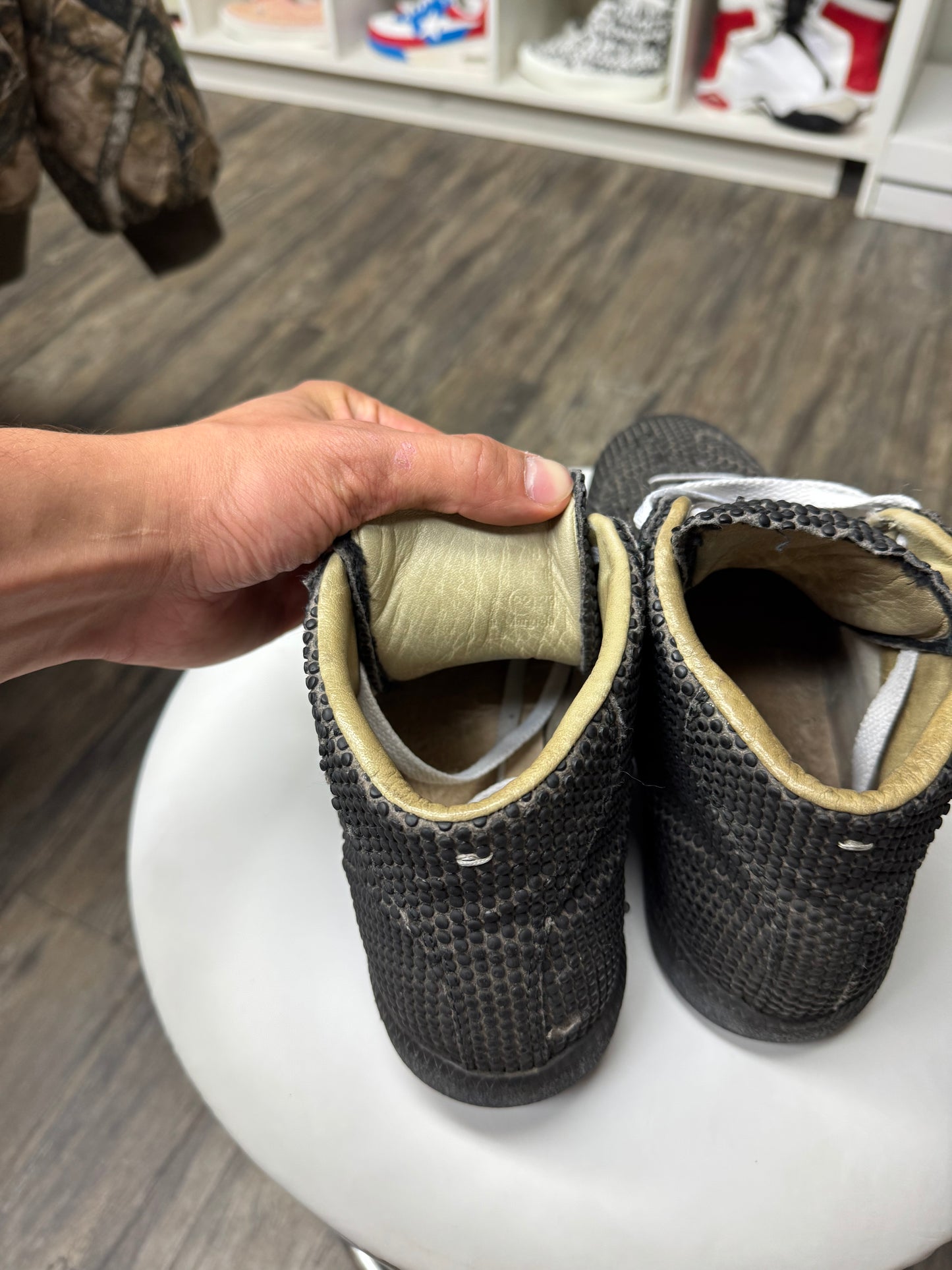 MAISON MARGIELA REPLICA DOTTED EYES HI-TOP GATS (41)