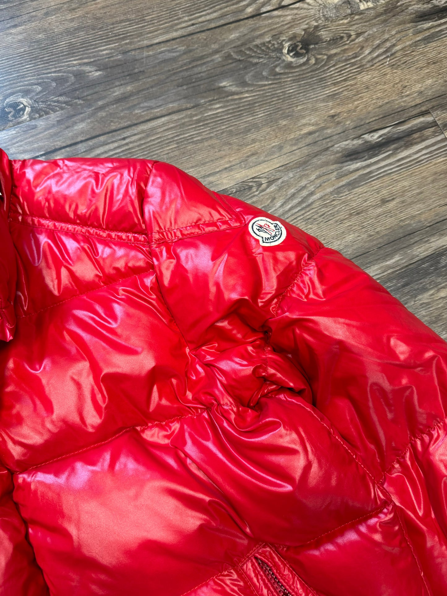 VINTAGE MONCLER RED JACKET (5 L)