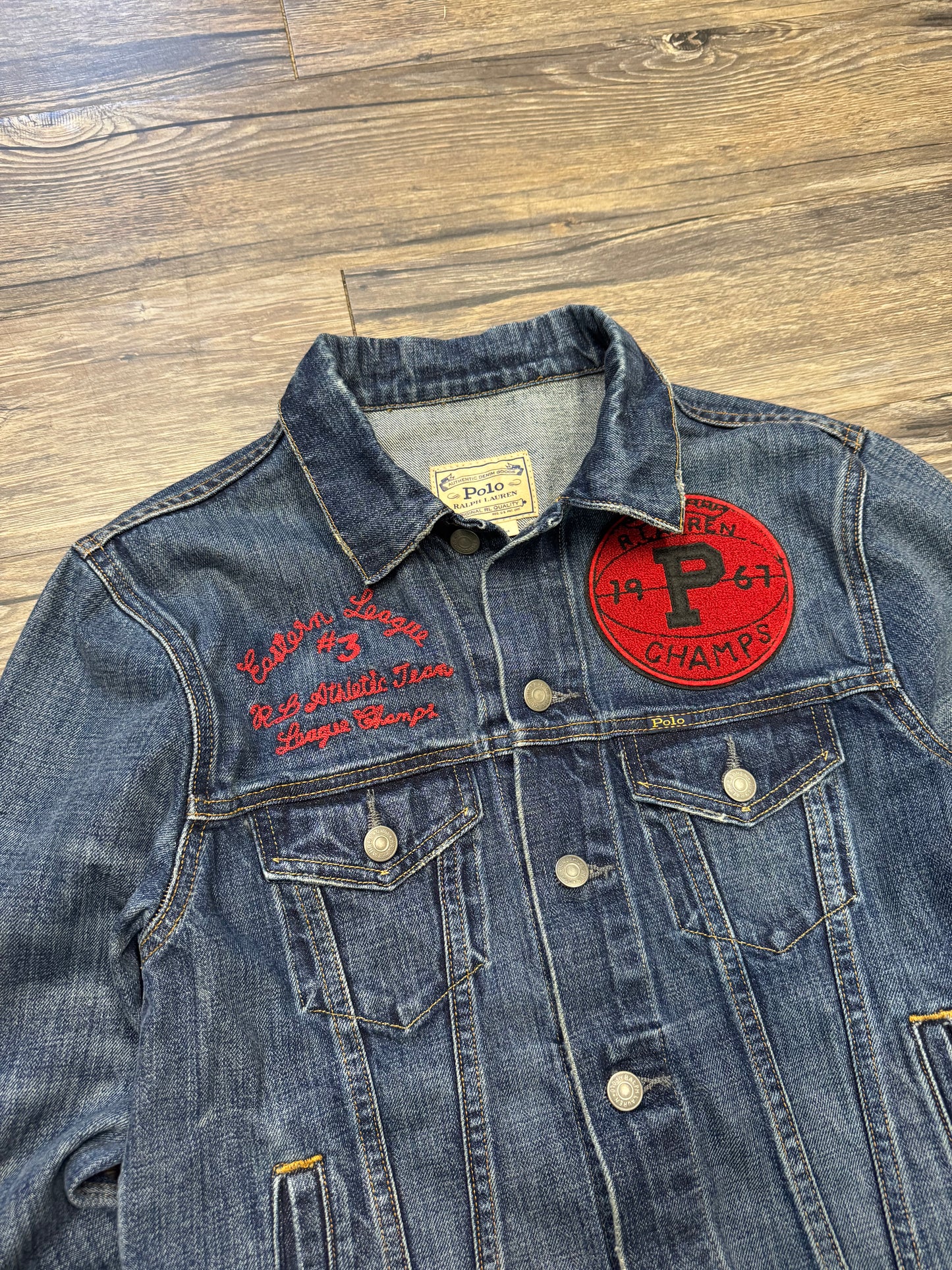 POLO RALPH LAUREN TIGER EASTERN LEAGUE DENIM TRUCKER JACKET (S)