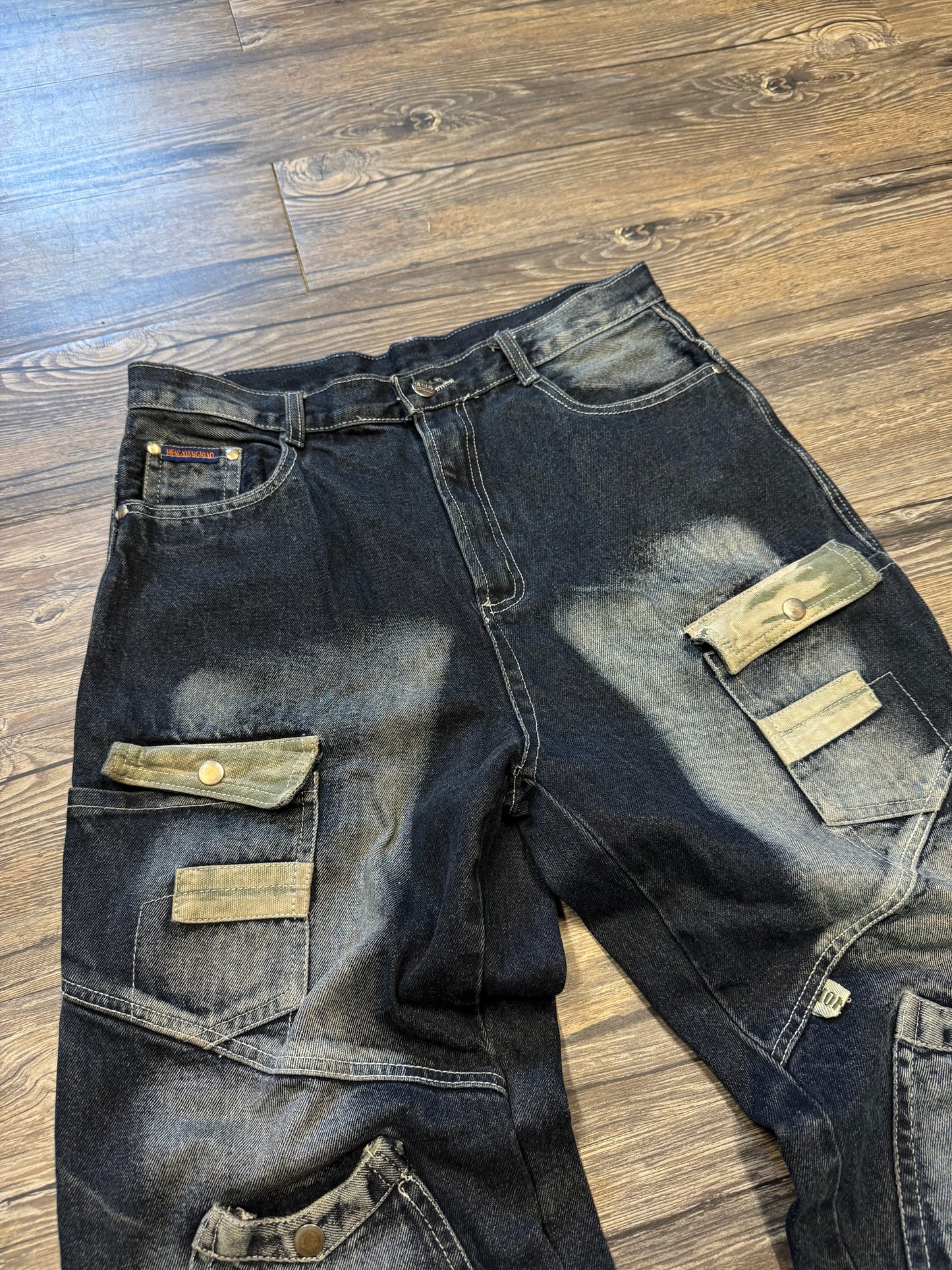 JAPANESE WASHED MULTI POCKET EMBROIDERED DARK WASH JEANS (33)