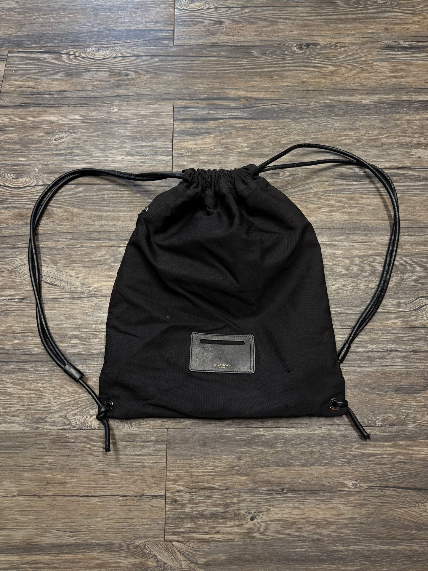 GIVENCHY PARIS NYLON DRAWSTRING BACKPACK (OS)