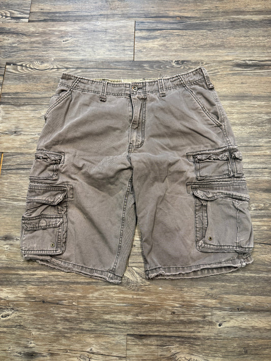 PLUGG Y2K FADED GRAY CARGO SHORTS (32)