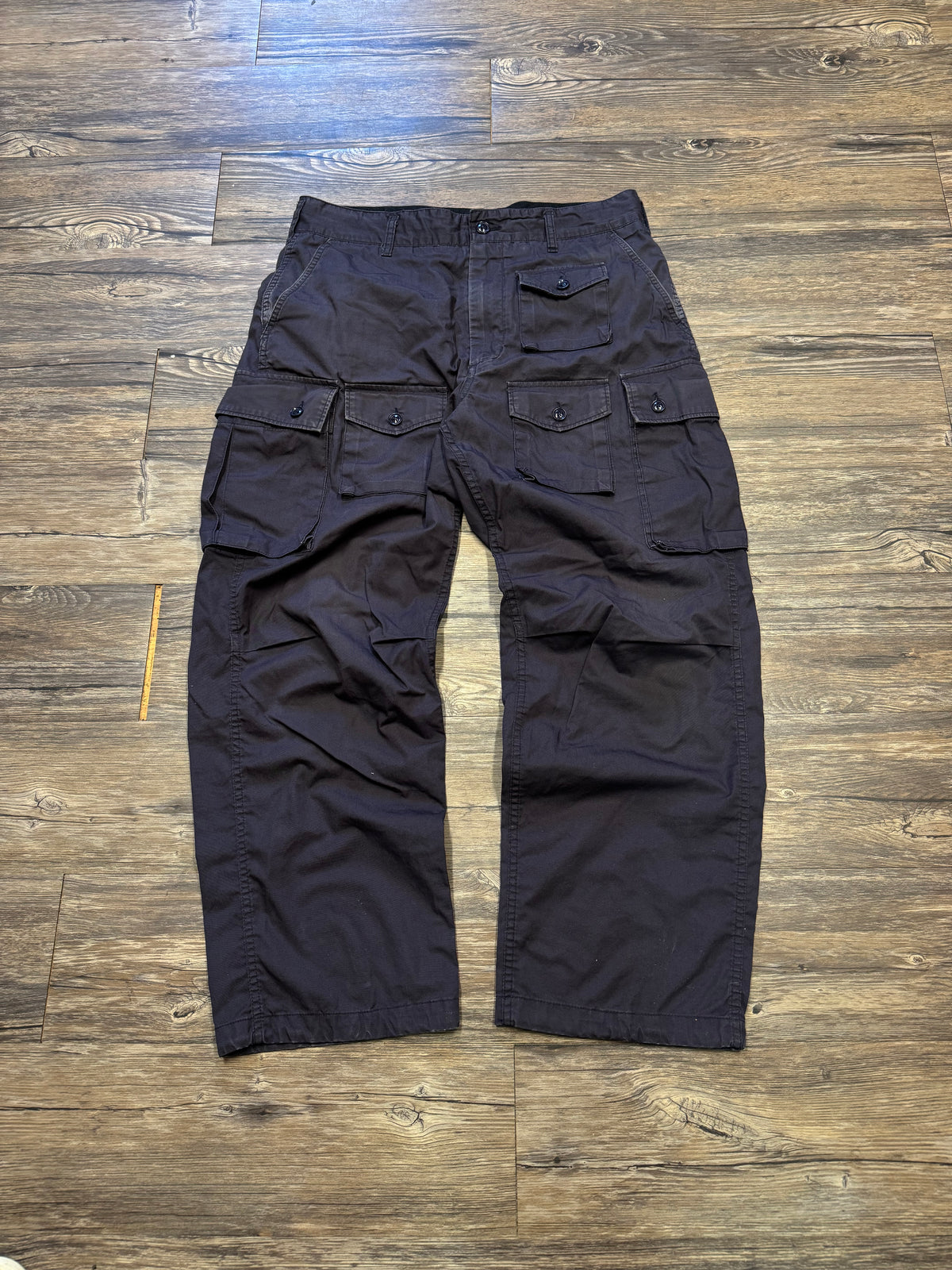 ENGINEERED GARMENTS TACTICAL CARGO PANTS (M)