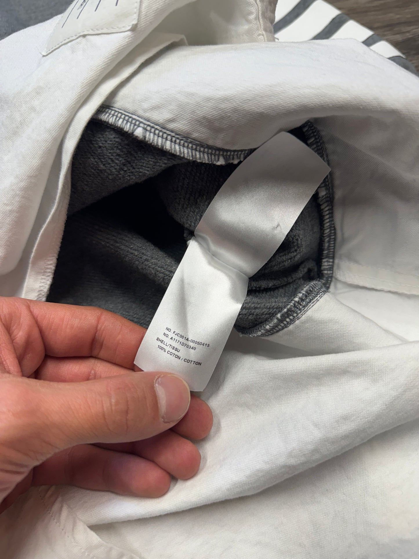 THOM BROWNE 4-BAR BUTTON UP CREW (S)
