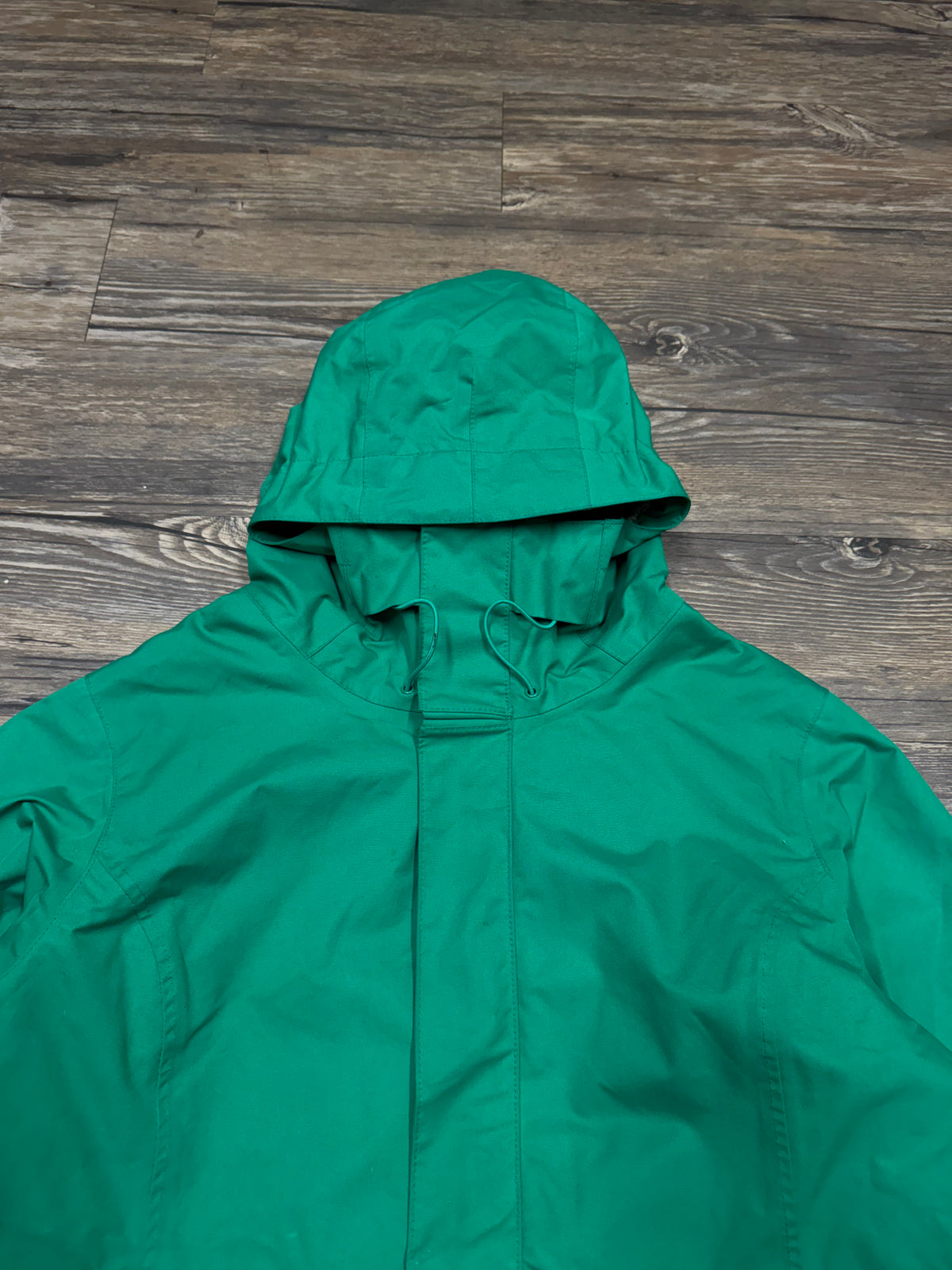 OAKLEY HARDSHELL RAIN JACKET (L)