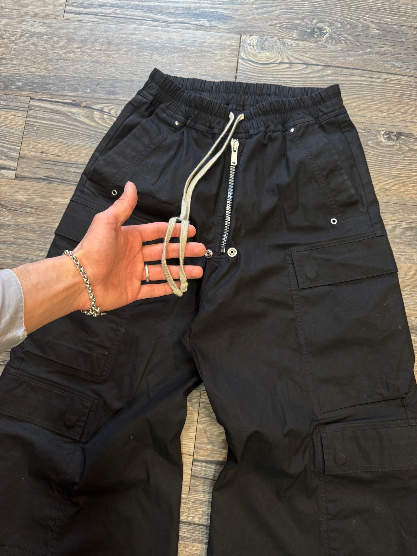 RICK OWENS CARGOBELAS WIDE LEG PANTS (32)