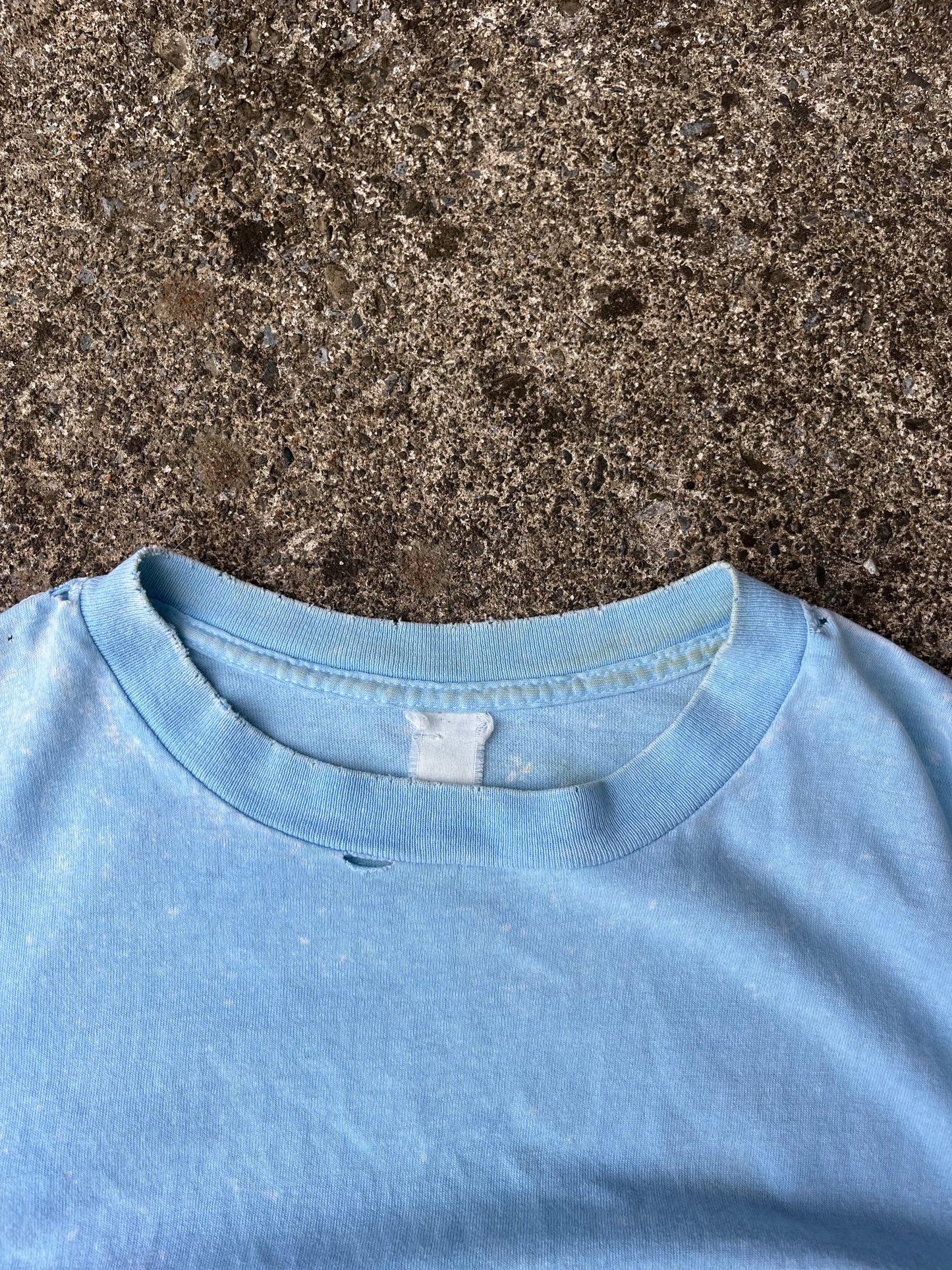 VINTAGE FADED BLUE SINGLE STITCH TEE (M)