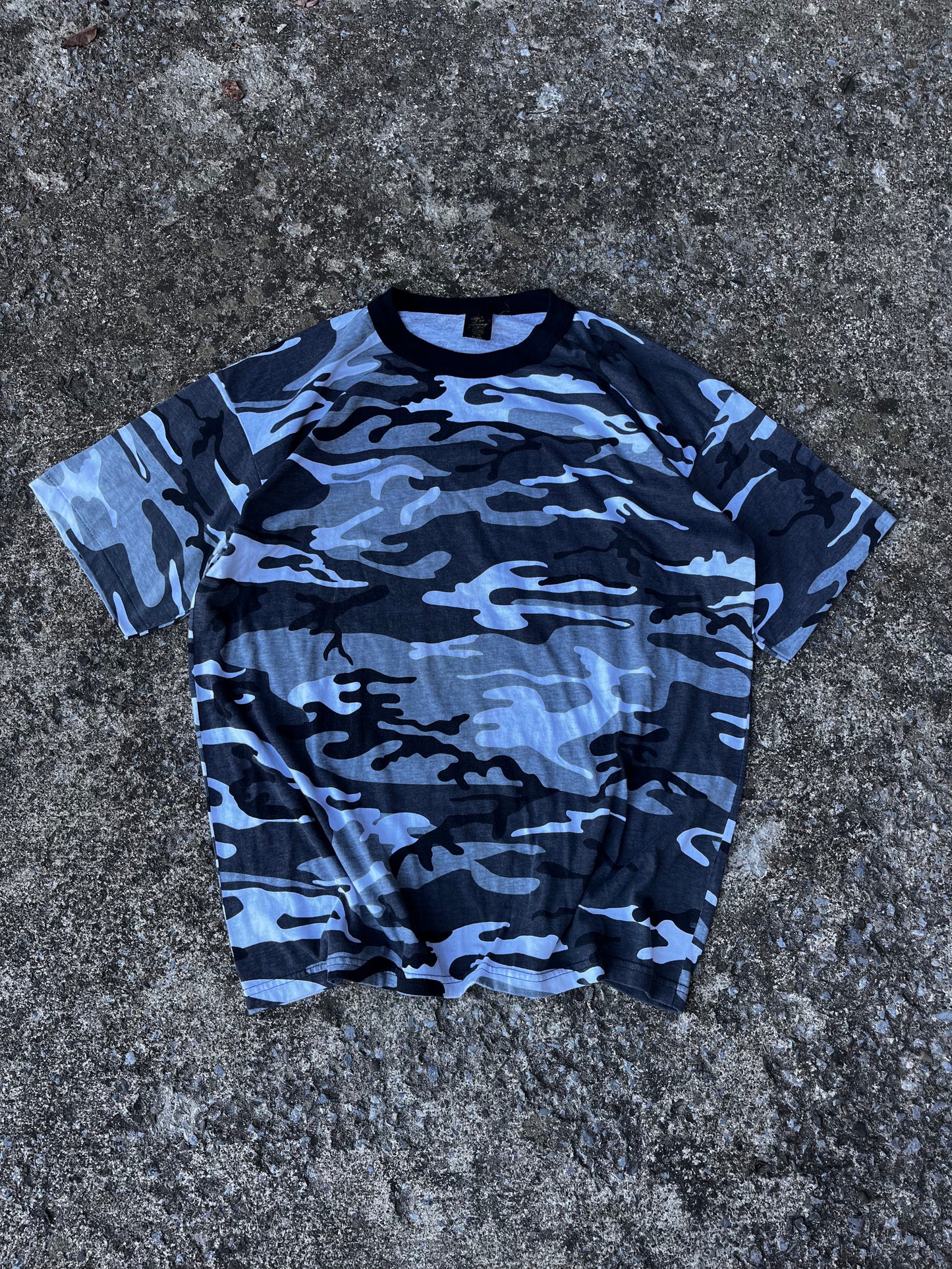 VINTAGE NIGHT CAMO RINGER TEE (XL)