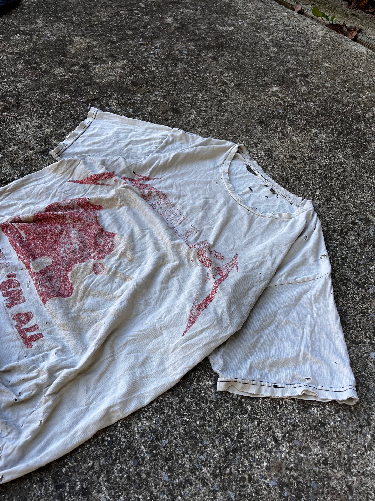 VINTAGE THRASHED METALLICA BAND TEE (XL)